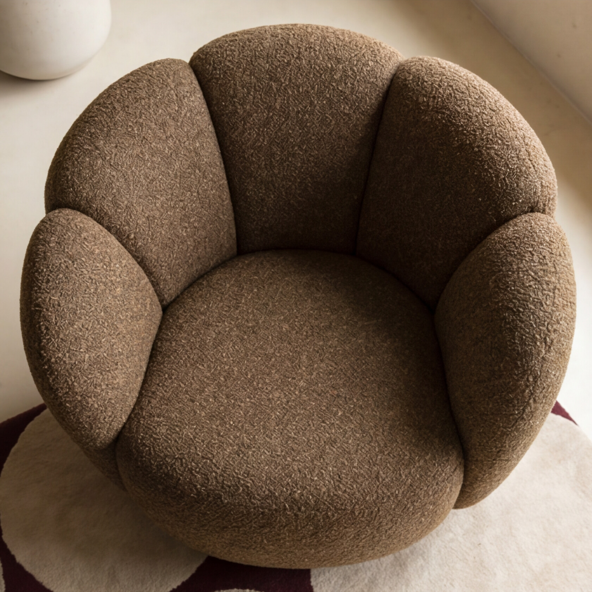 Fauteuil en tissu bouclette marron Margot