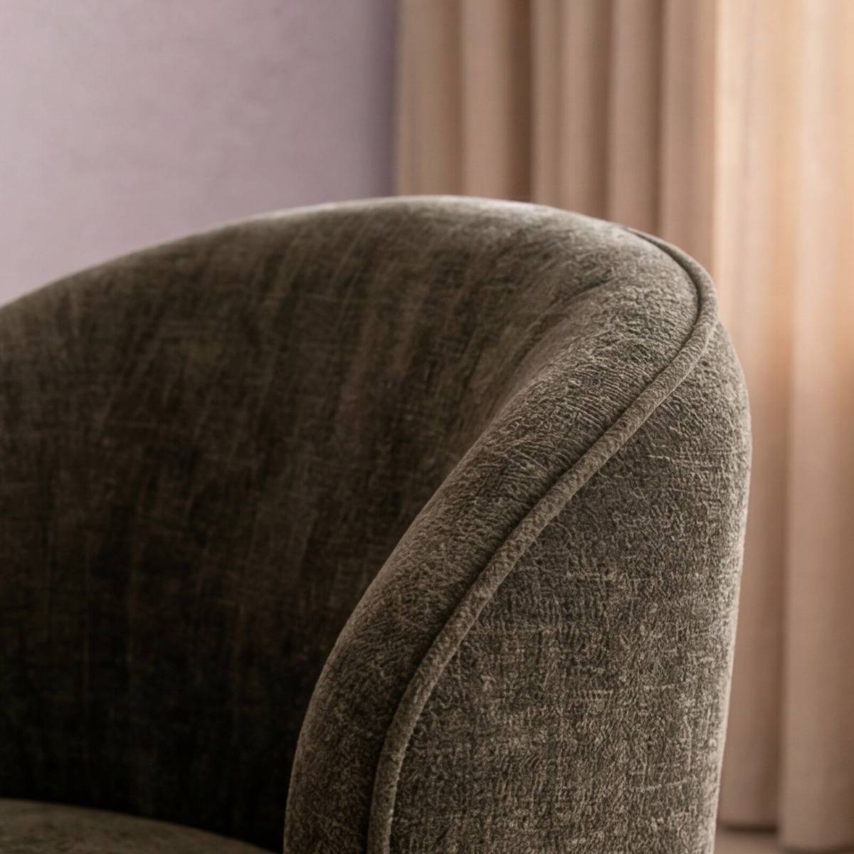 Fauteuil en tissu marron chocolat Travis