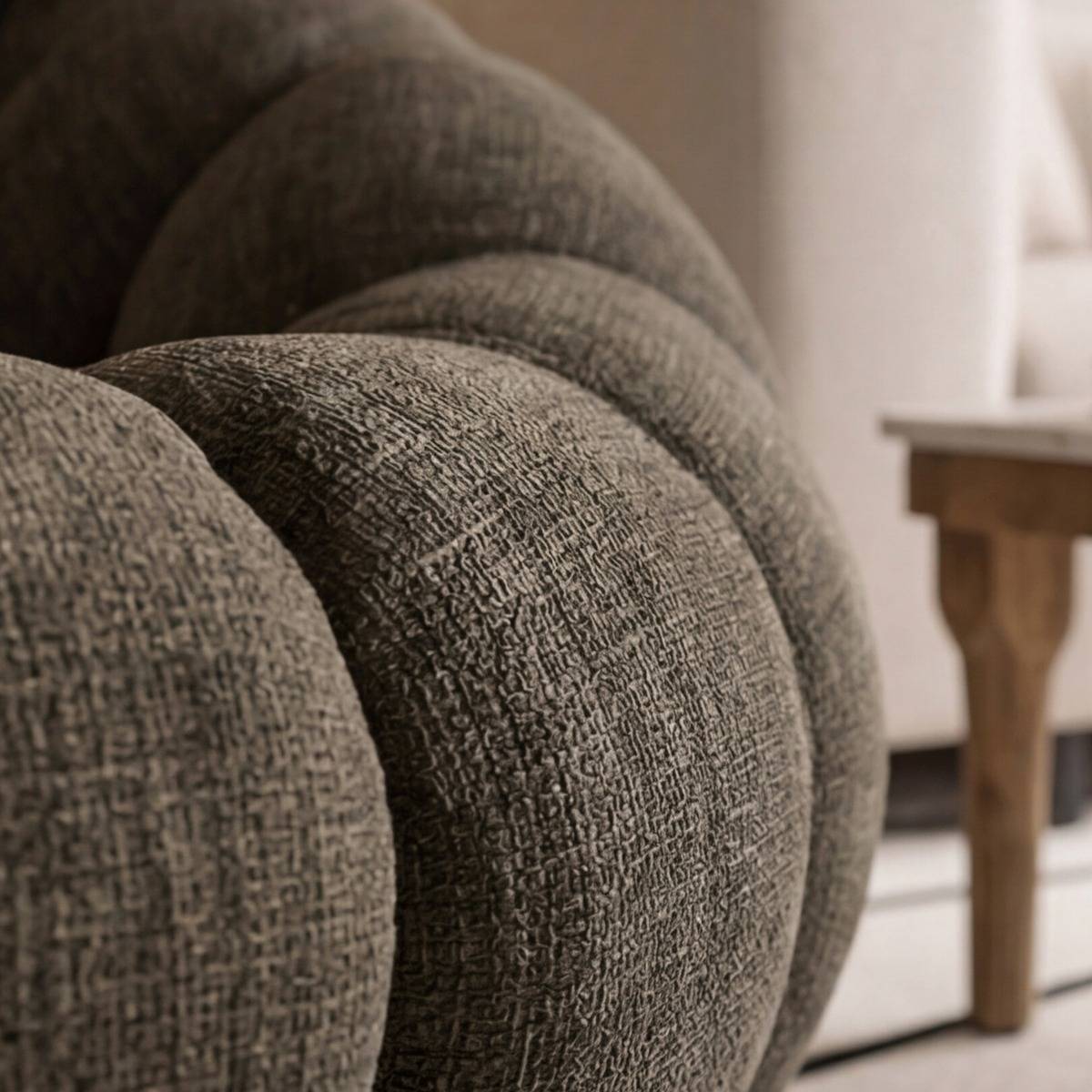 Fauteuil nuage en tissu marron chocolat Héléna