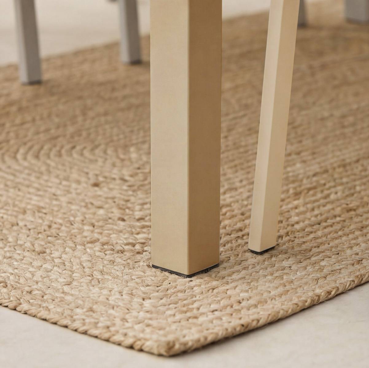 Table de jardin taupe en aluminium Ayden