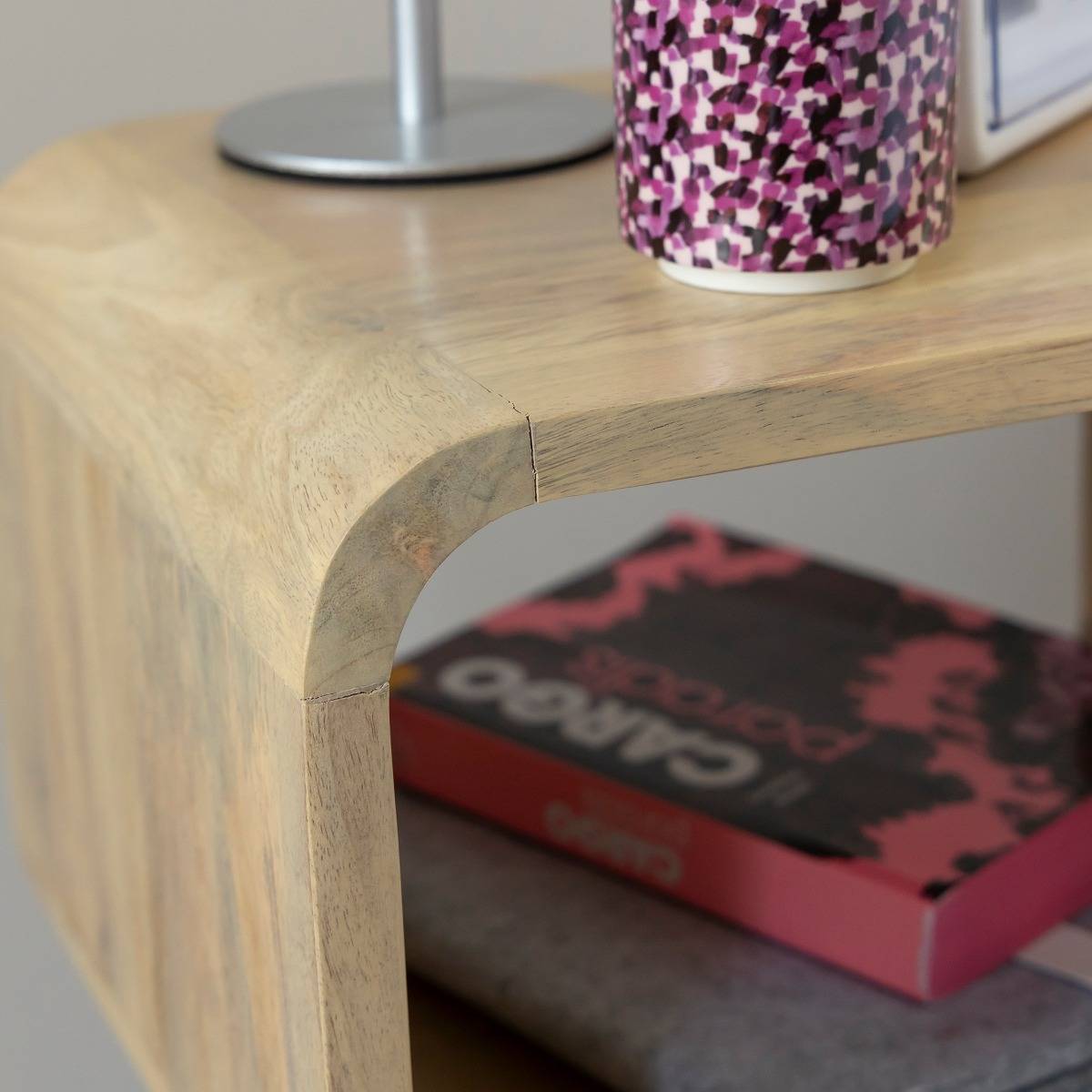 Table de chevet avec niche en bois de manguier Maëva