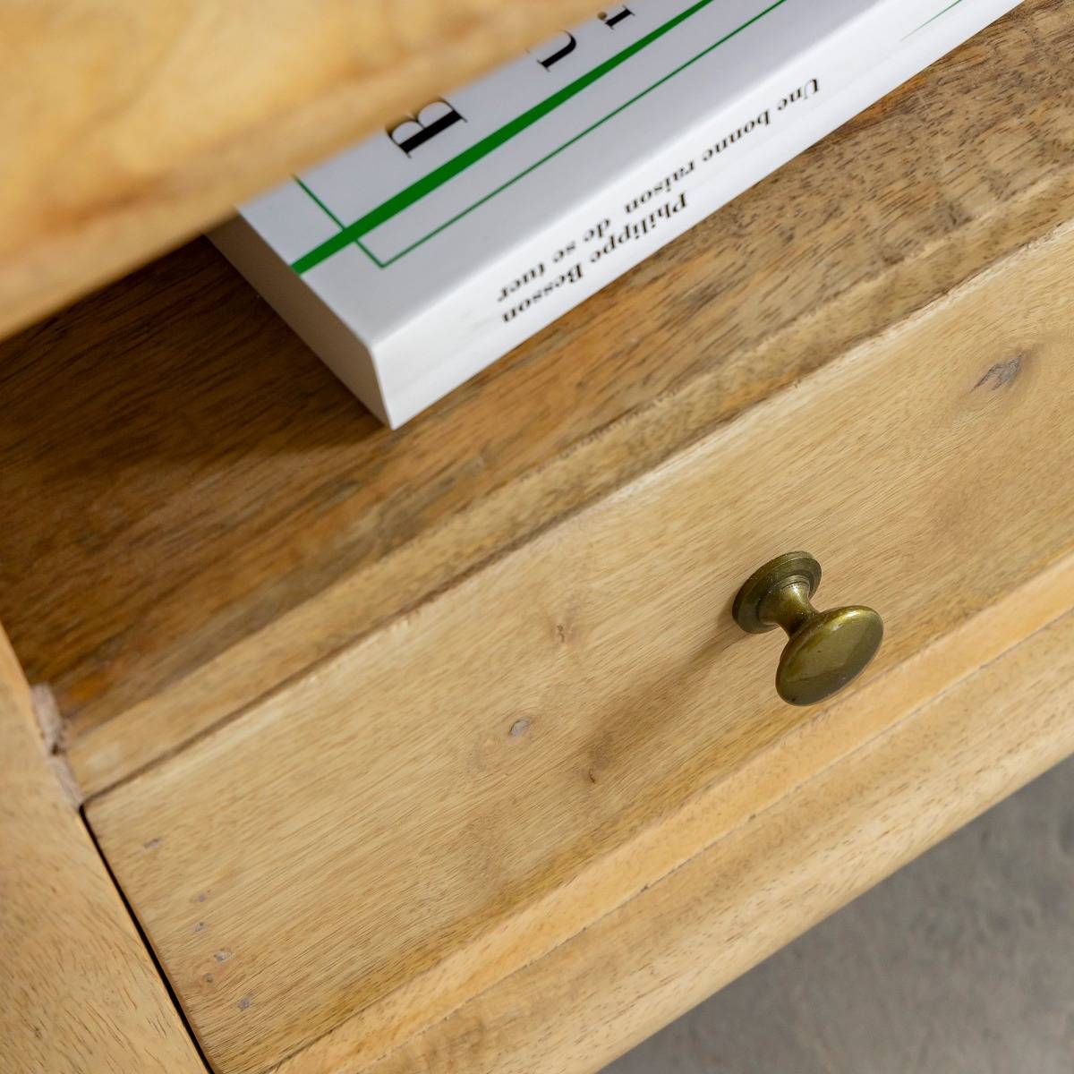 Petit meuble TV arrondi en bois de manguier Maëva