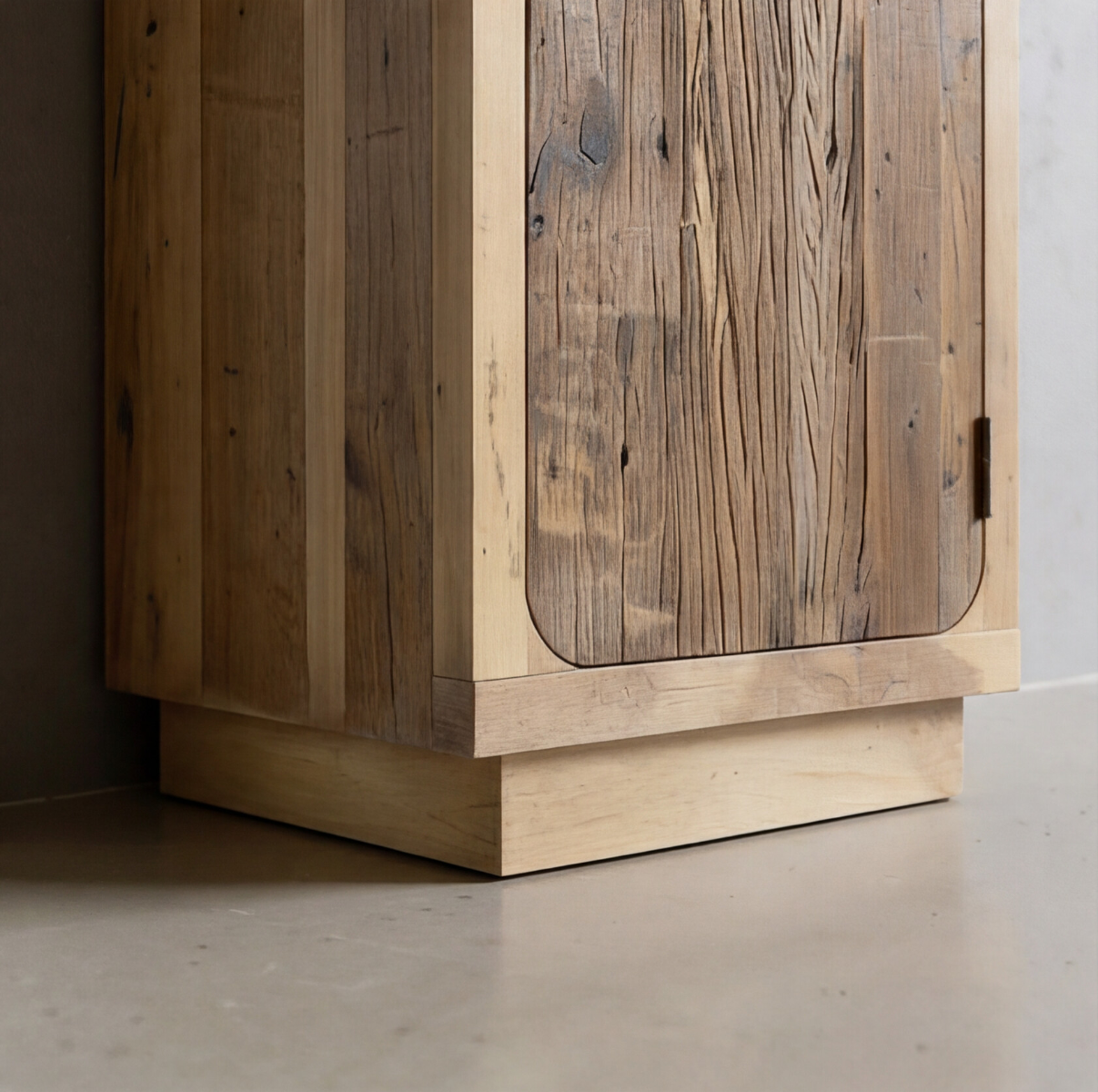 Colonne en bois de manguier et bois recyclé Barry