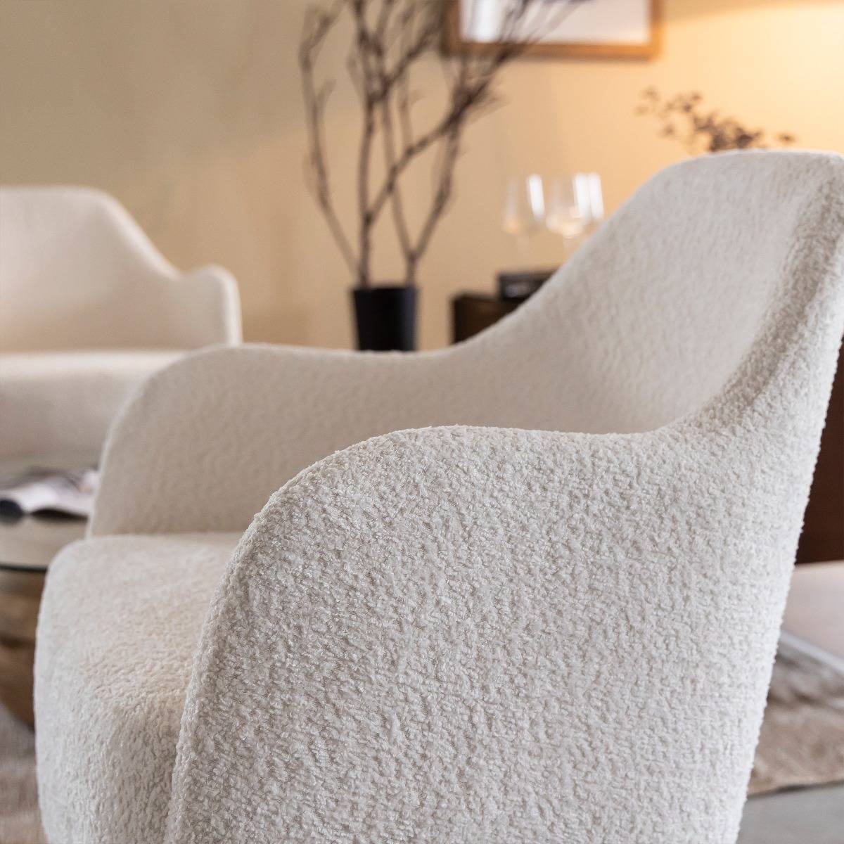 Fauteuil confort en tissu bouclette blanc Amandine