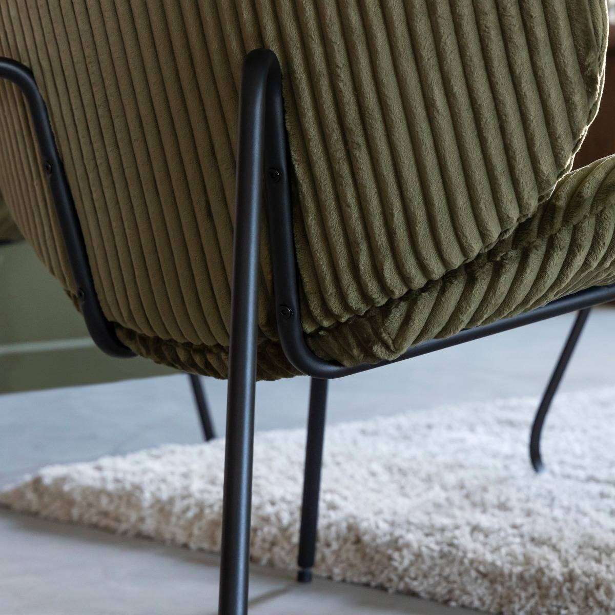 Fauteuil en velours vert Kanoa