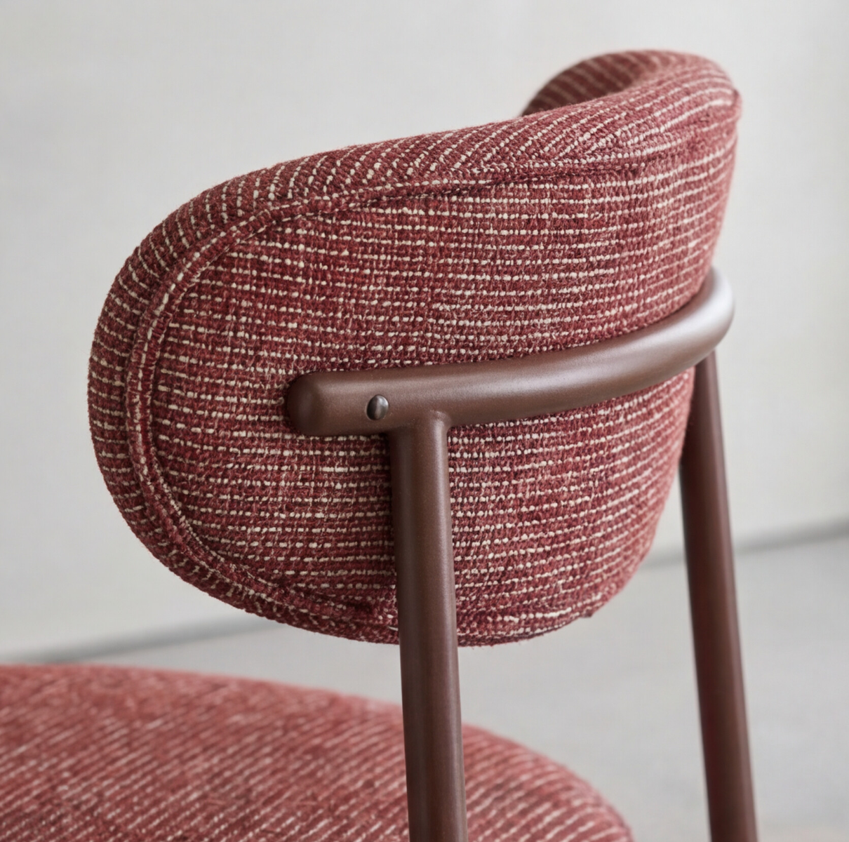 Chaise en tissu acajou chiné et pieds en métal effet bois Janis (lot de 2)