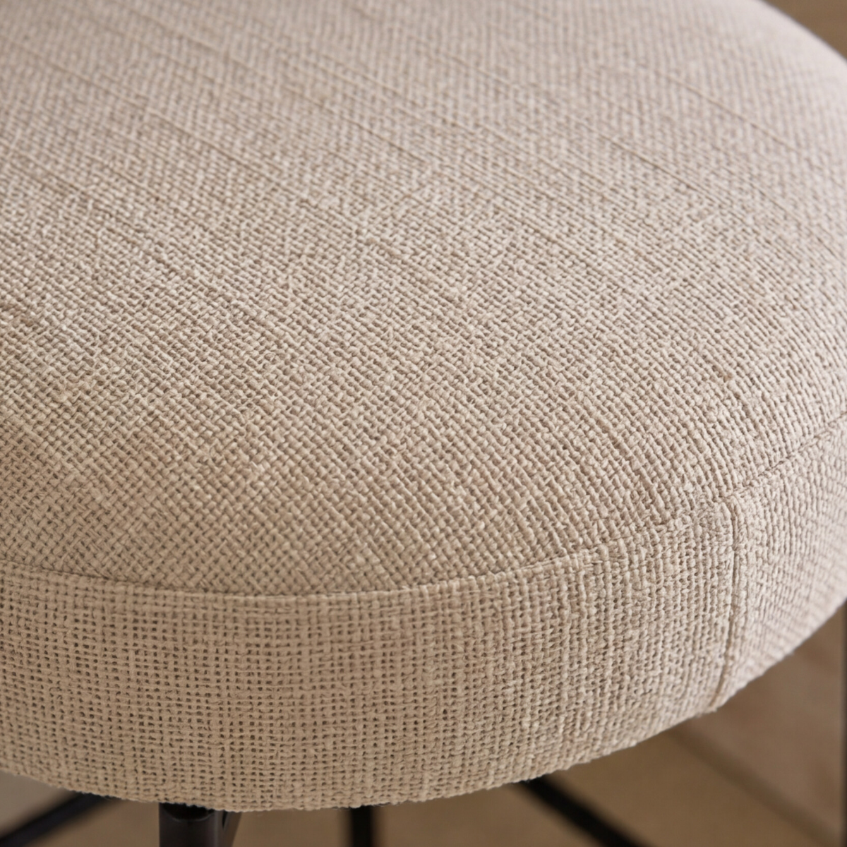 Tabouret de bar en tissu écru et pieds en métal noir Janis (lot de 2)