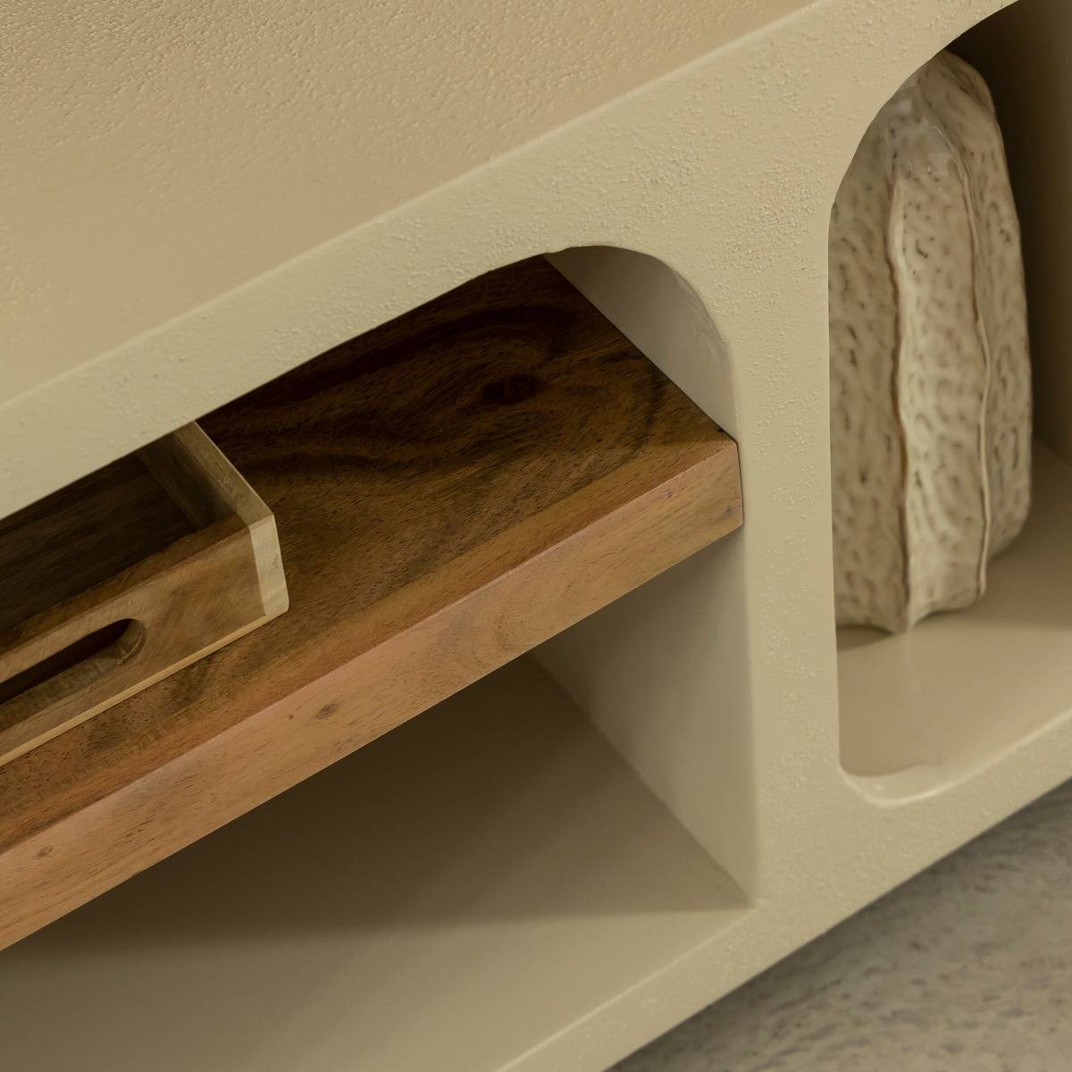 Meuble TV avec étagères effet béton et bois recyclé Dalva