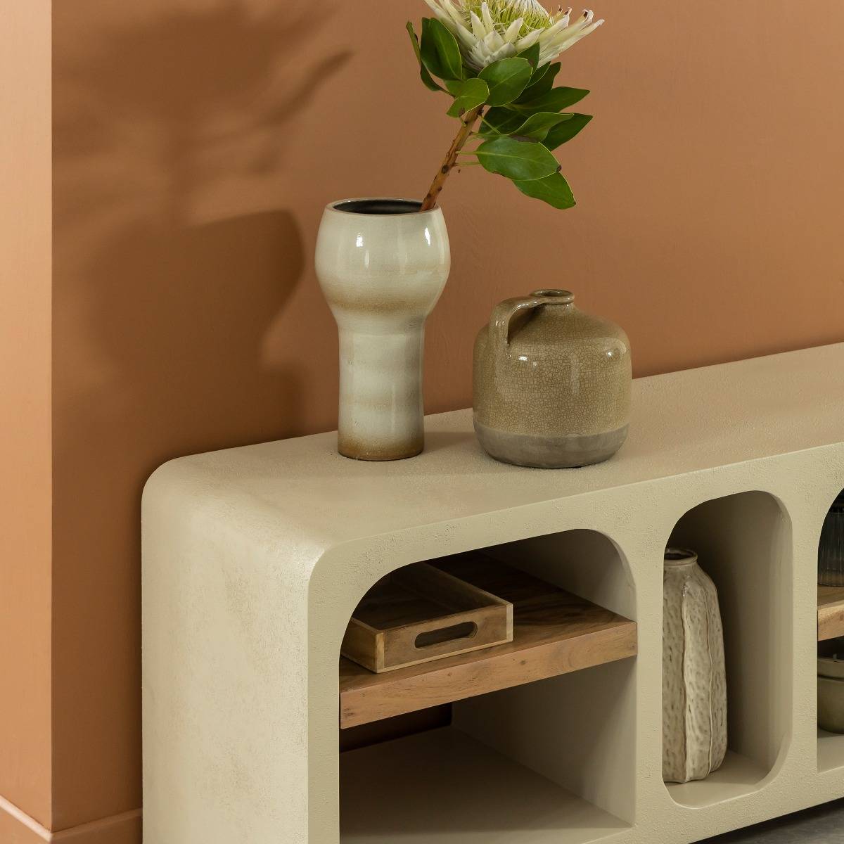 Meuble TV avec étagères effet béton et bois recyclé Dalva