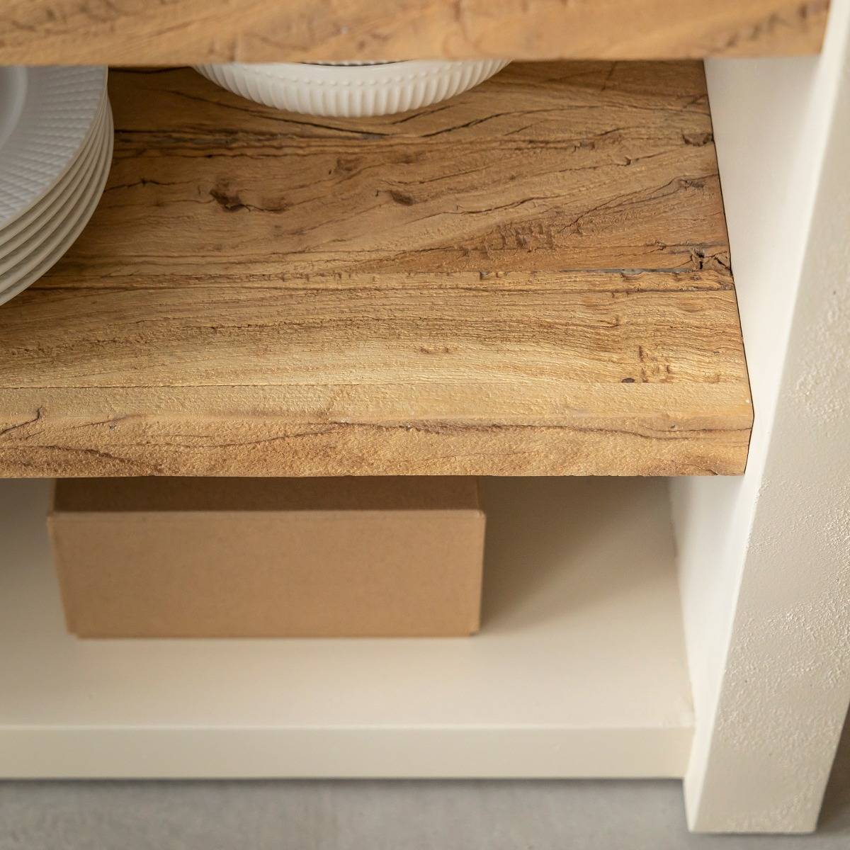 Buffet 2 portes avec étagères effet béton en bois recyclé Dalva