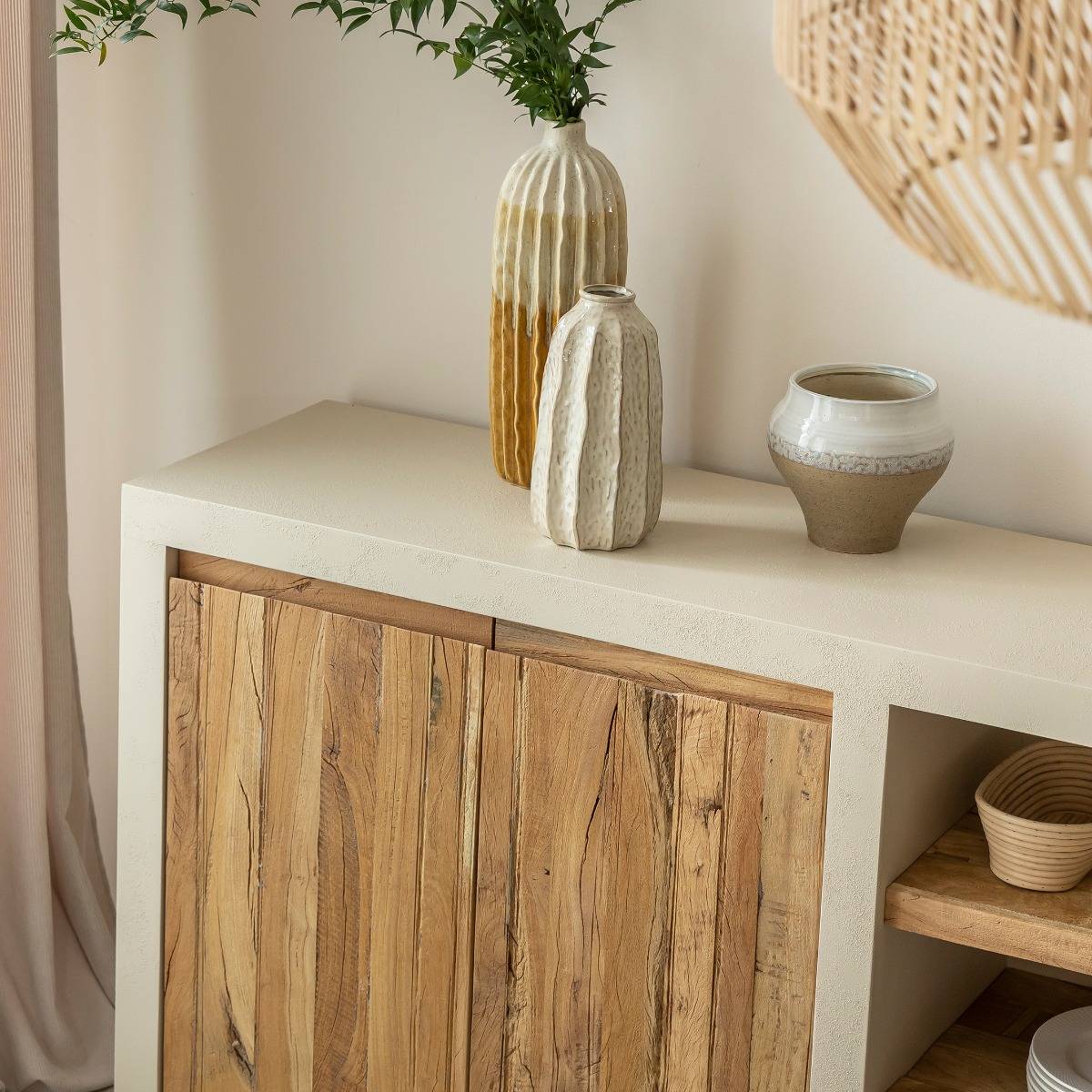 Buffet 2 portes avec étagères effet béton en bois recyclé Dalva