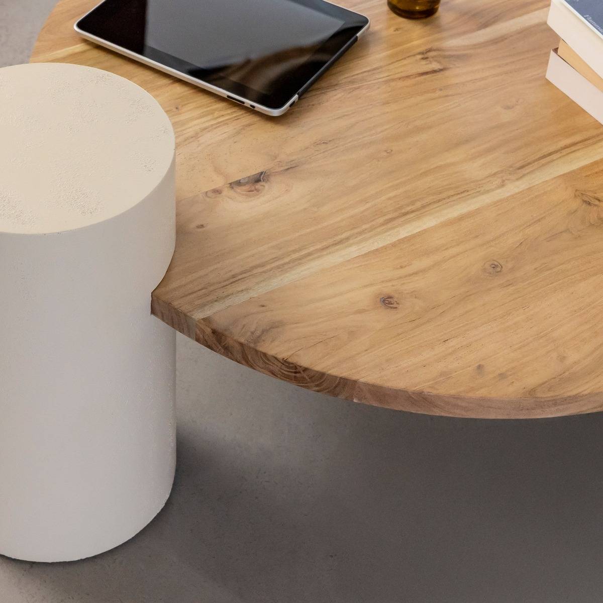 Table basse ronde en bois effet béton et bois d'acacia Dalva
