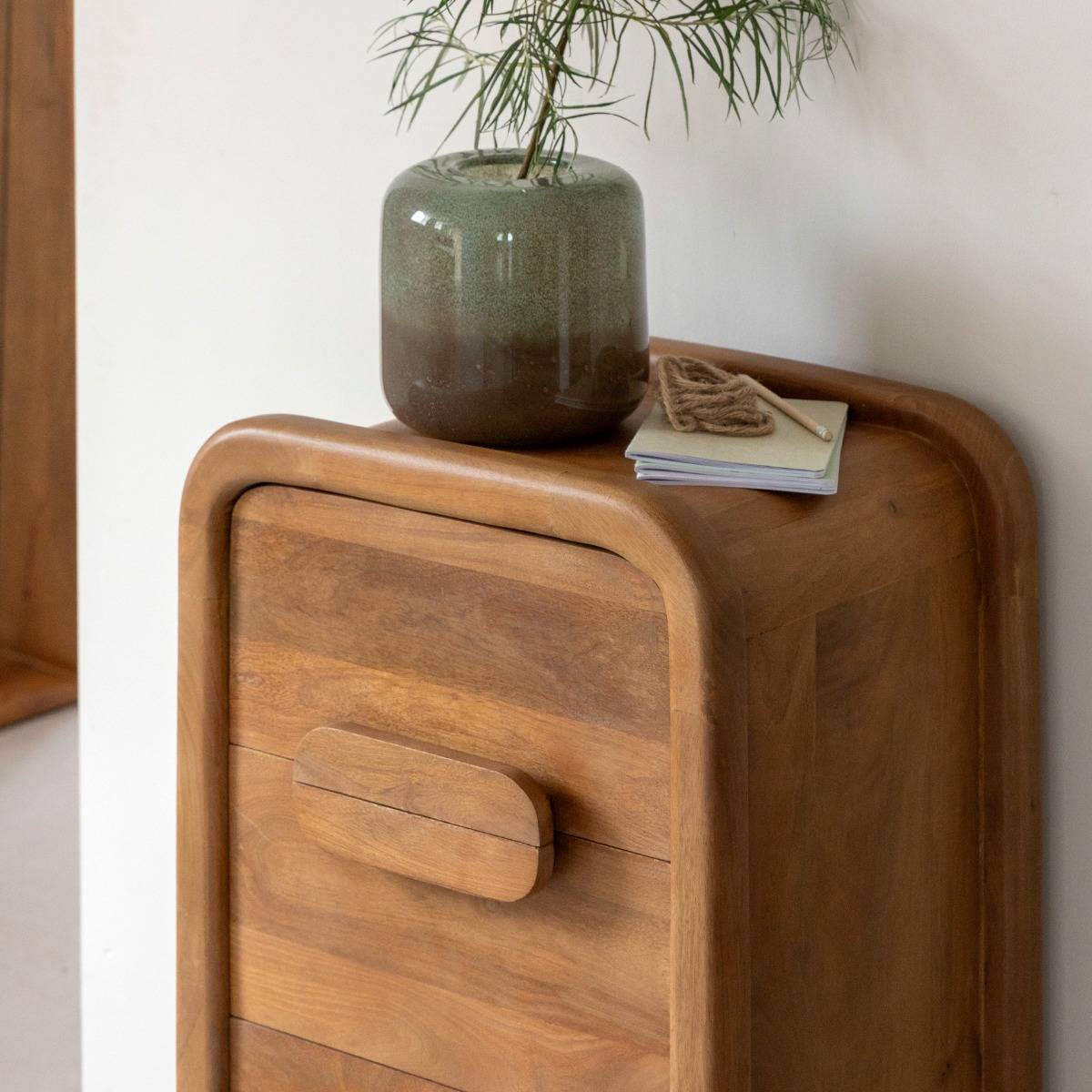Chiffonnier en bois de manguier Féodor