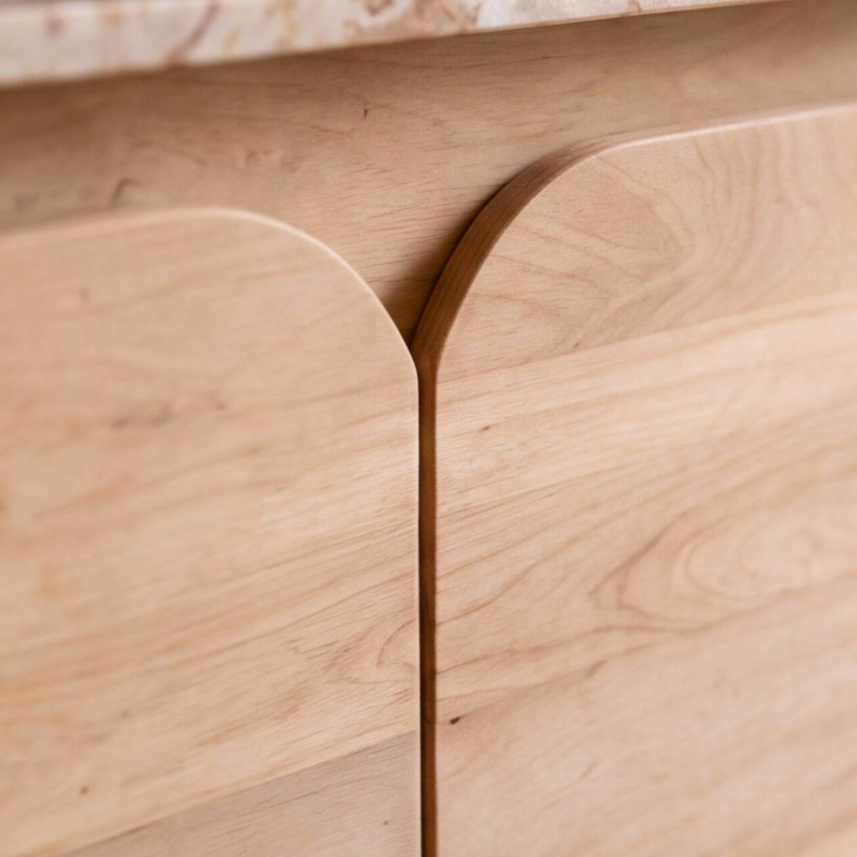 Buffet en marbre et bois de manguier 95 cm Cyrène