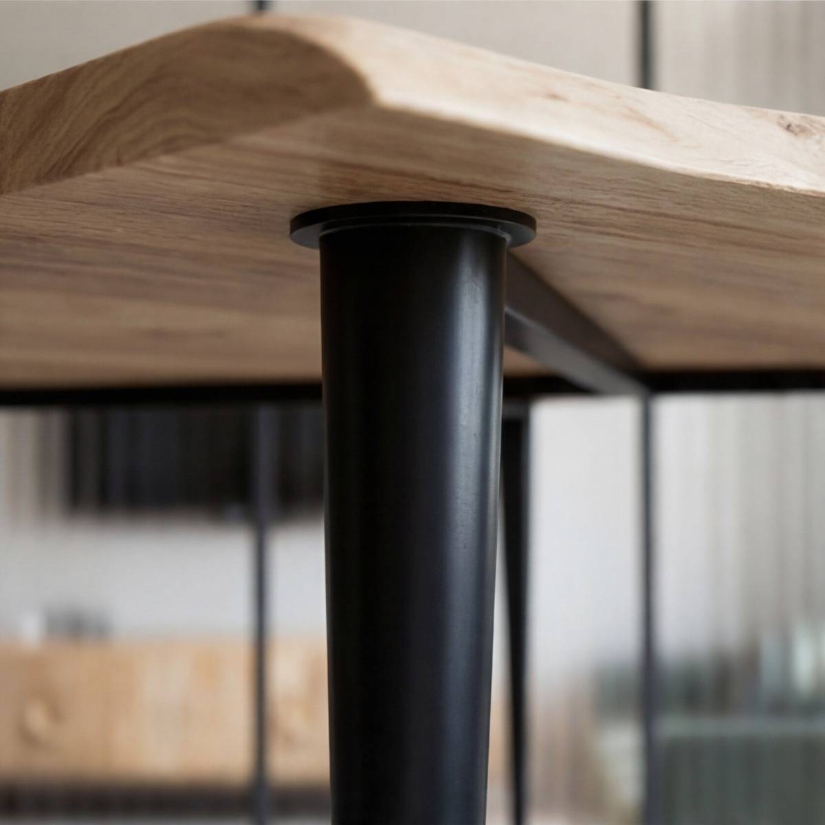 Table à manger en bois d'acacia pieds compas Tree