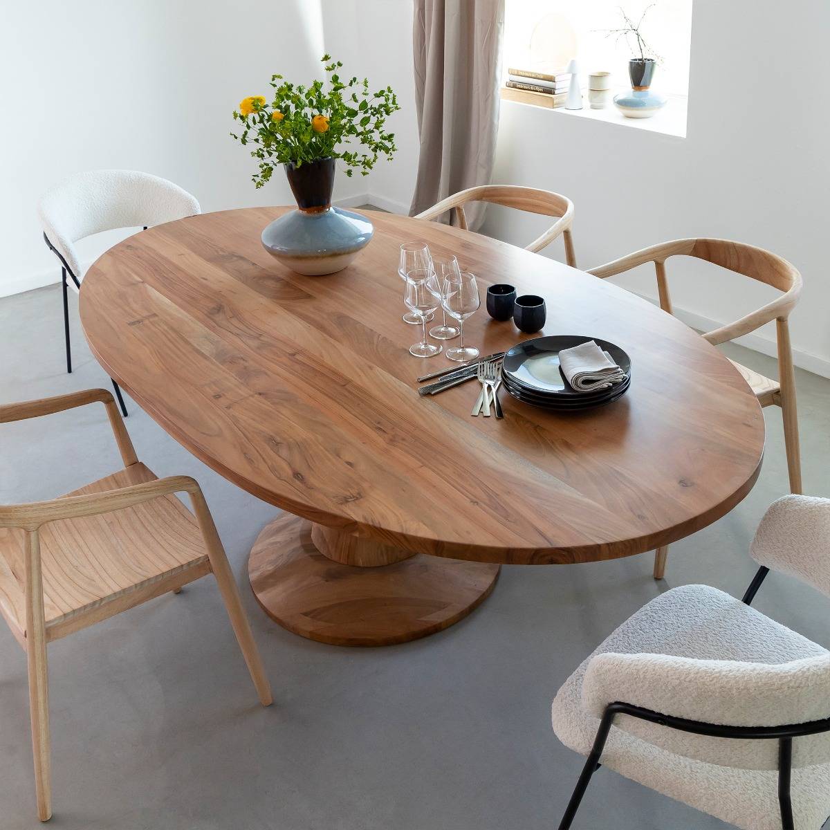 Table à manger ovale en bois d'acacia 220 cm Sauge