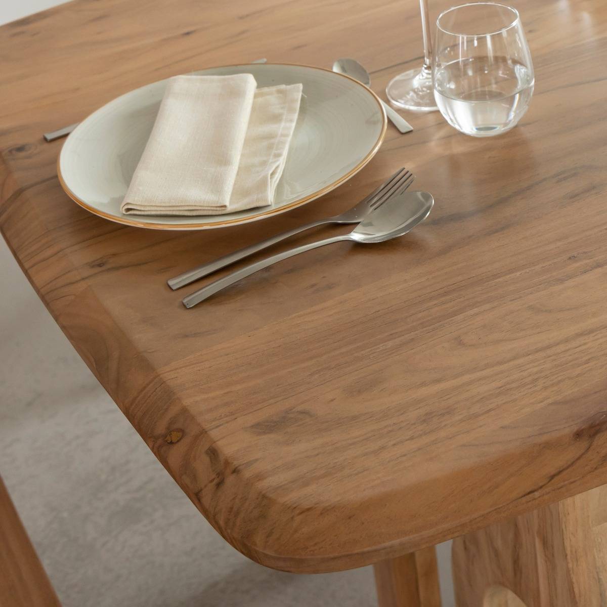 Table à manger en bois d'Acacia Anaé