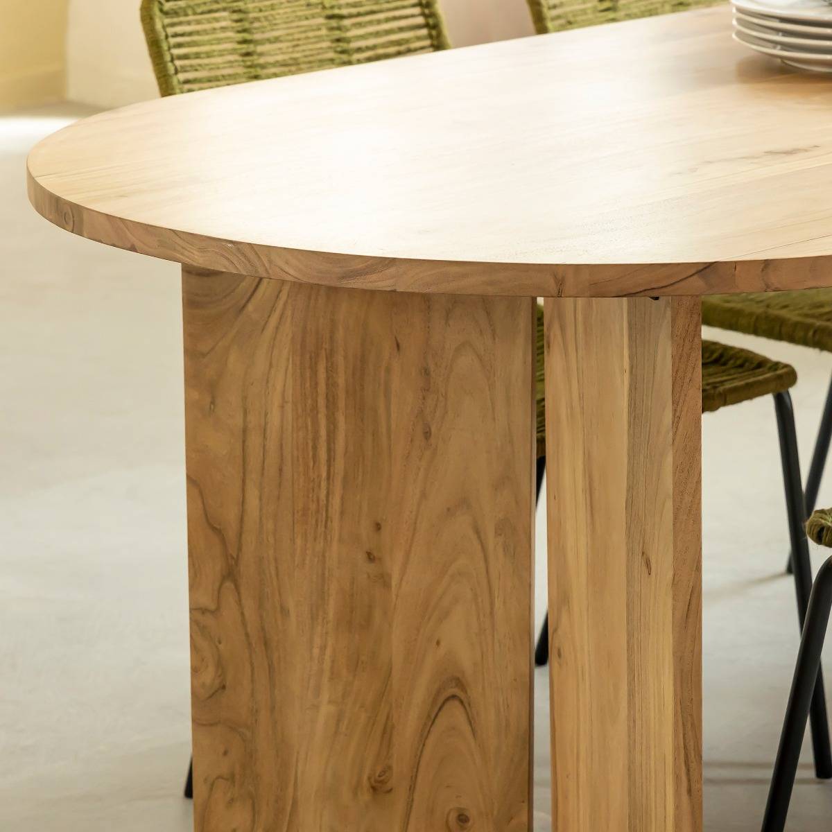 Table à manger ovale en bois d'acacia Elwen