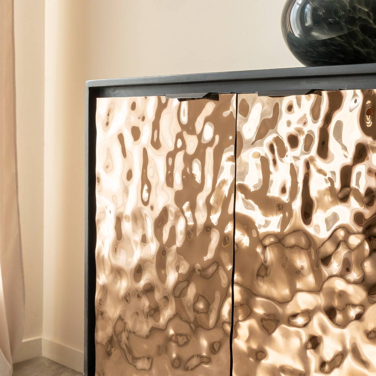 Buffet en bois de manguier et métal Nebula