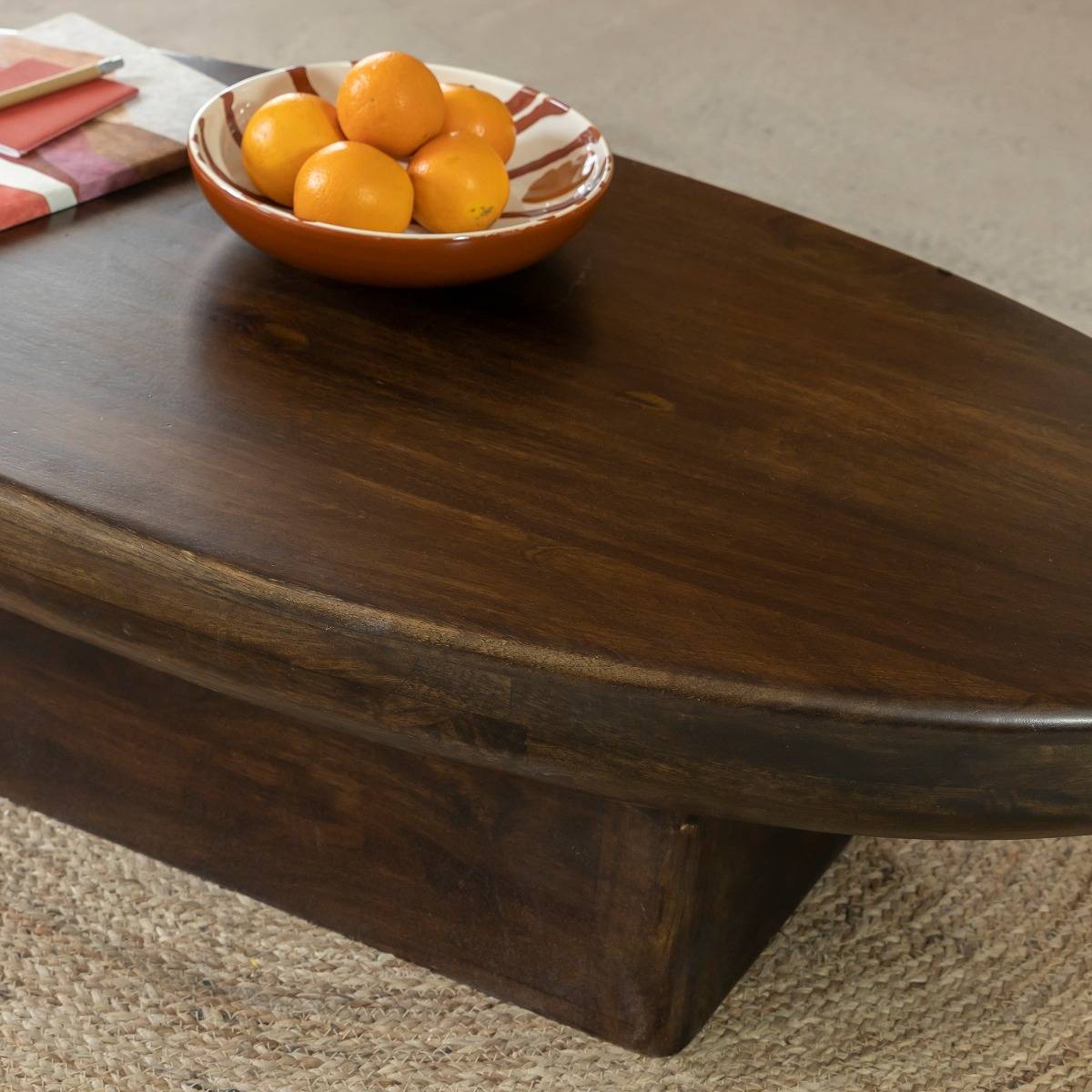 Table basse ovale en bois de manguier Morana