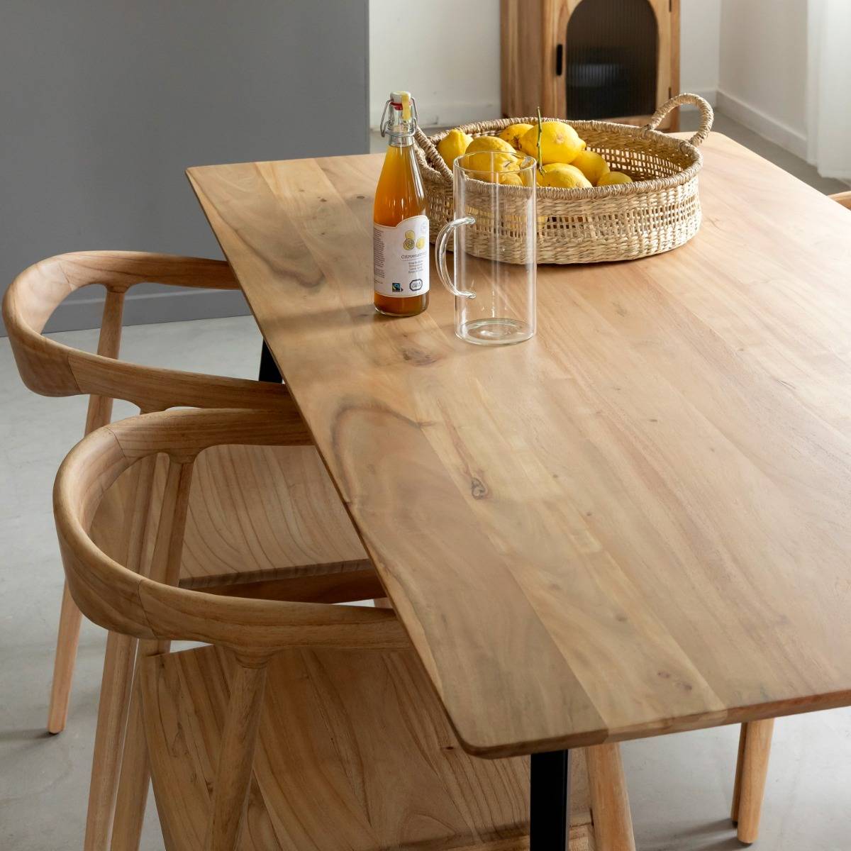 Table à manger en bois d'acacia et métal Alan
