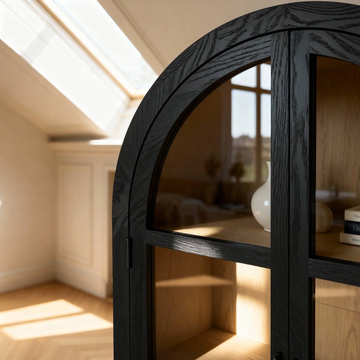 Vitrine arrondie en bois de orme Bruce