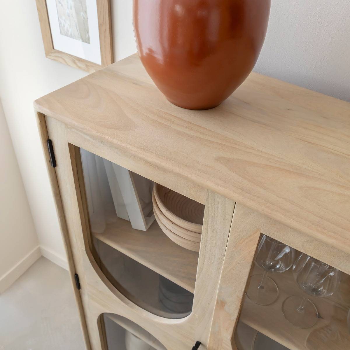 Vitrine 2 portes en bois de manguier Lydia