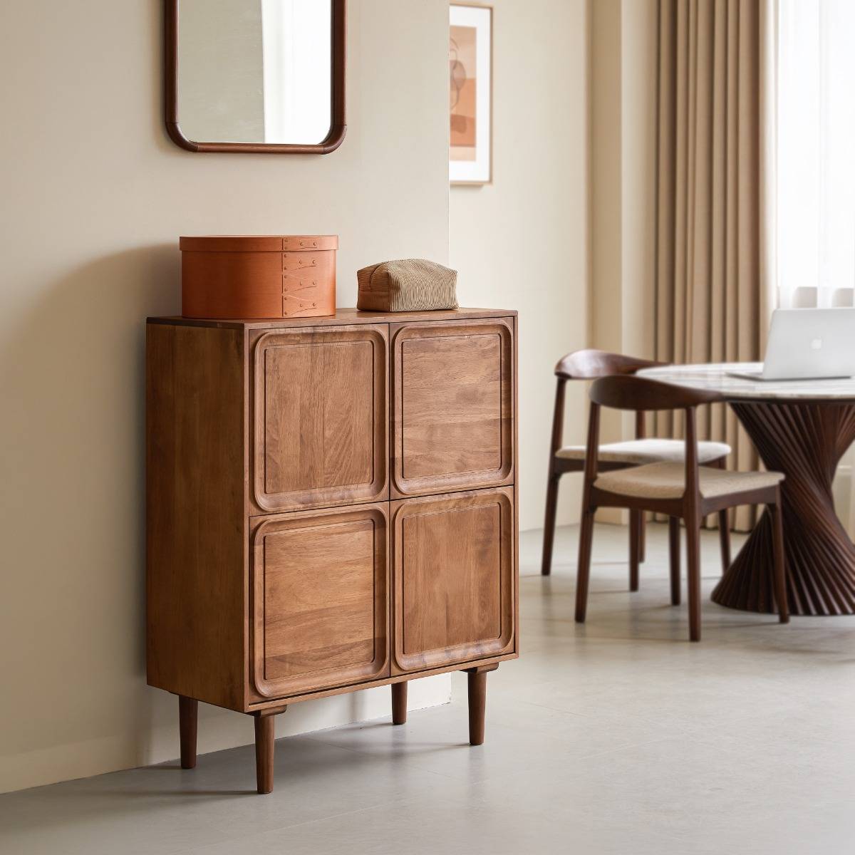 Buffet haut en bois de manguier foncé Vivienne