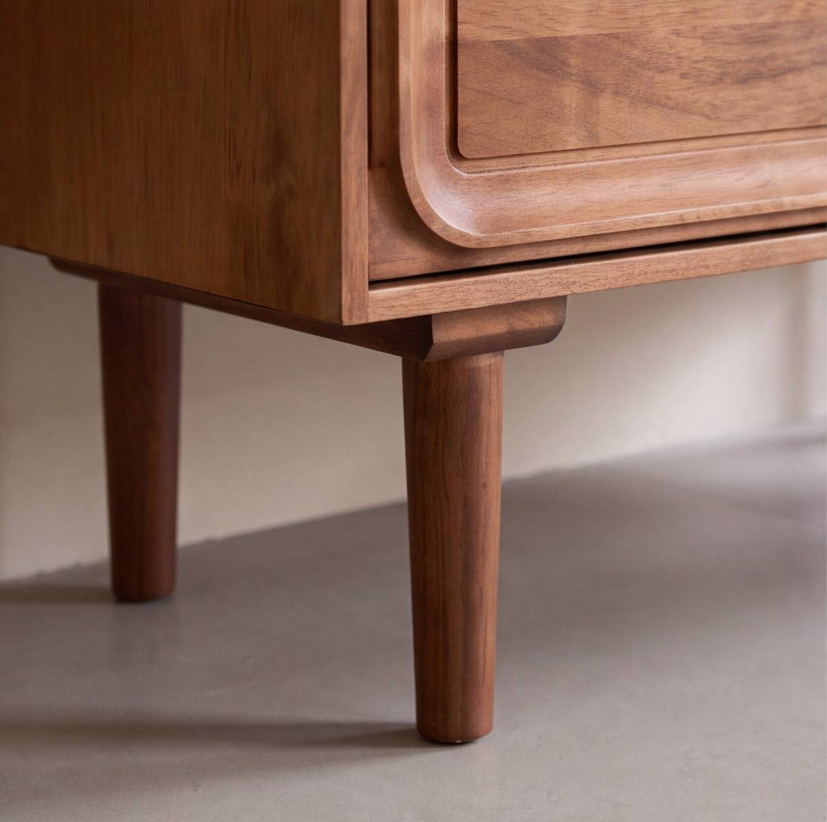 Buffet haut en bois de manguier foncé Vivienne