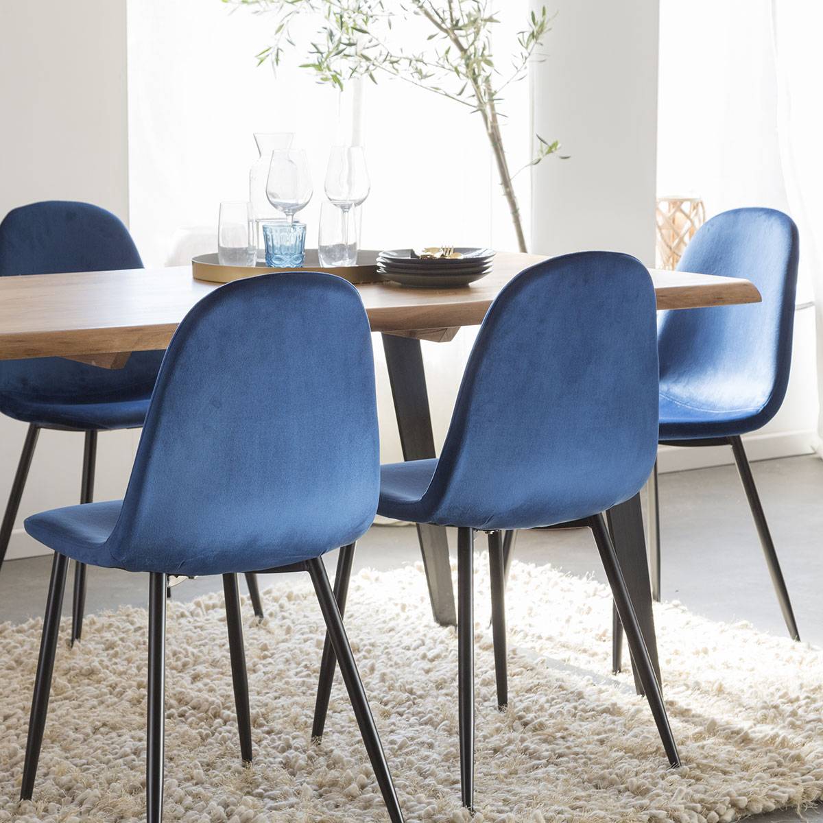 chaise bleu scandinave