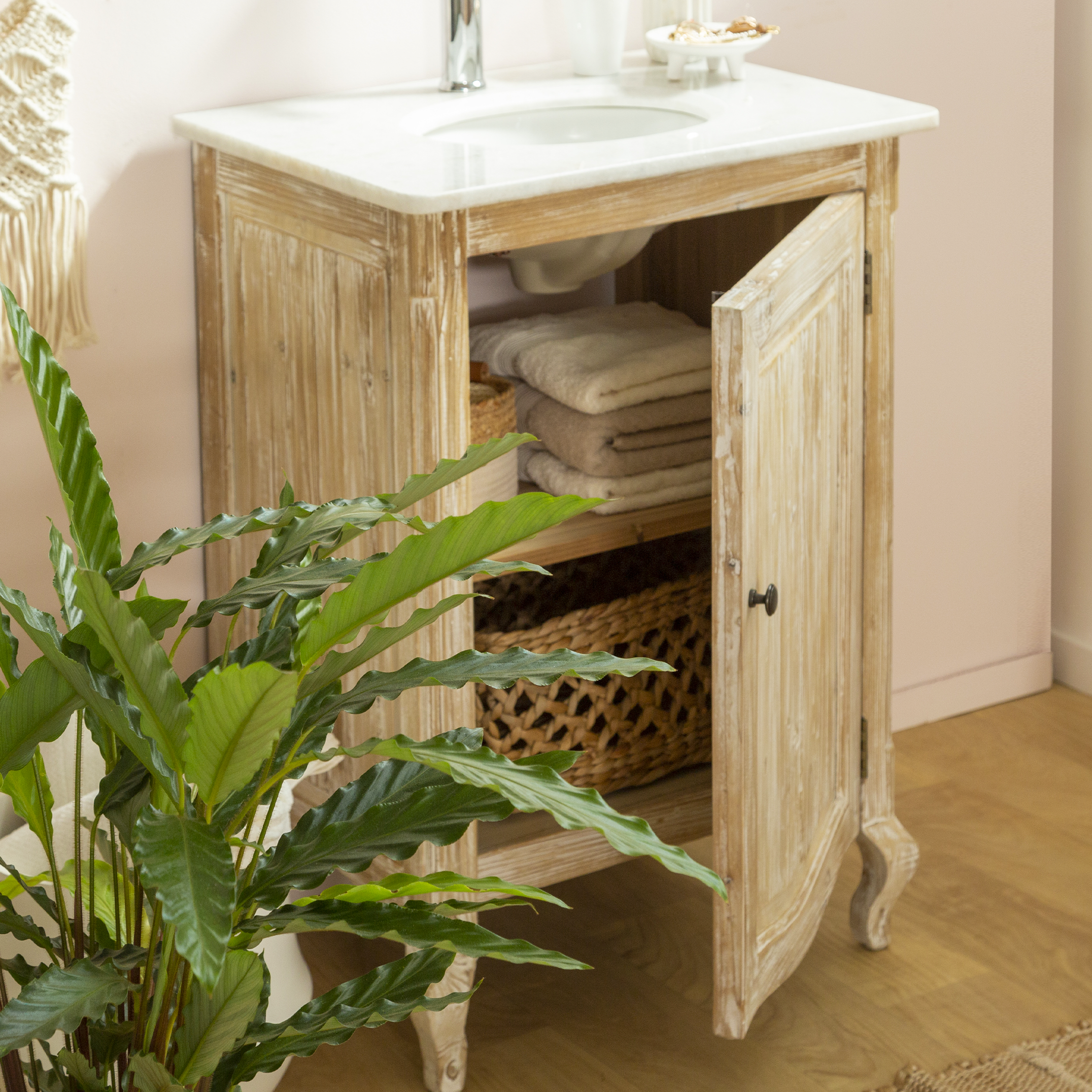 Meuble salle de bain en pin recyclé blanchi et marbre blanc Gemma