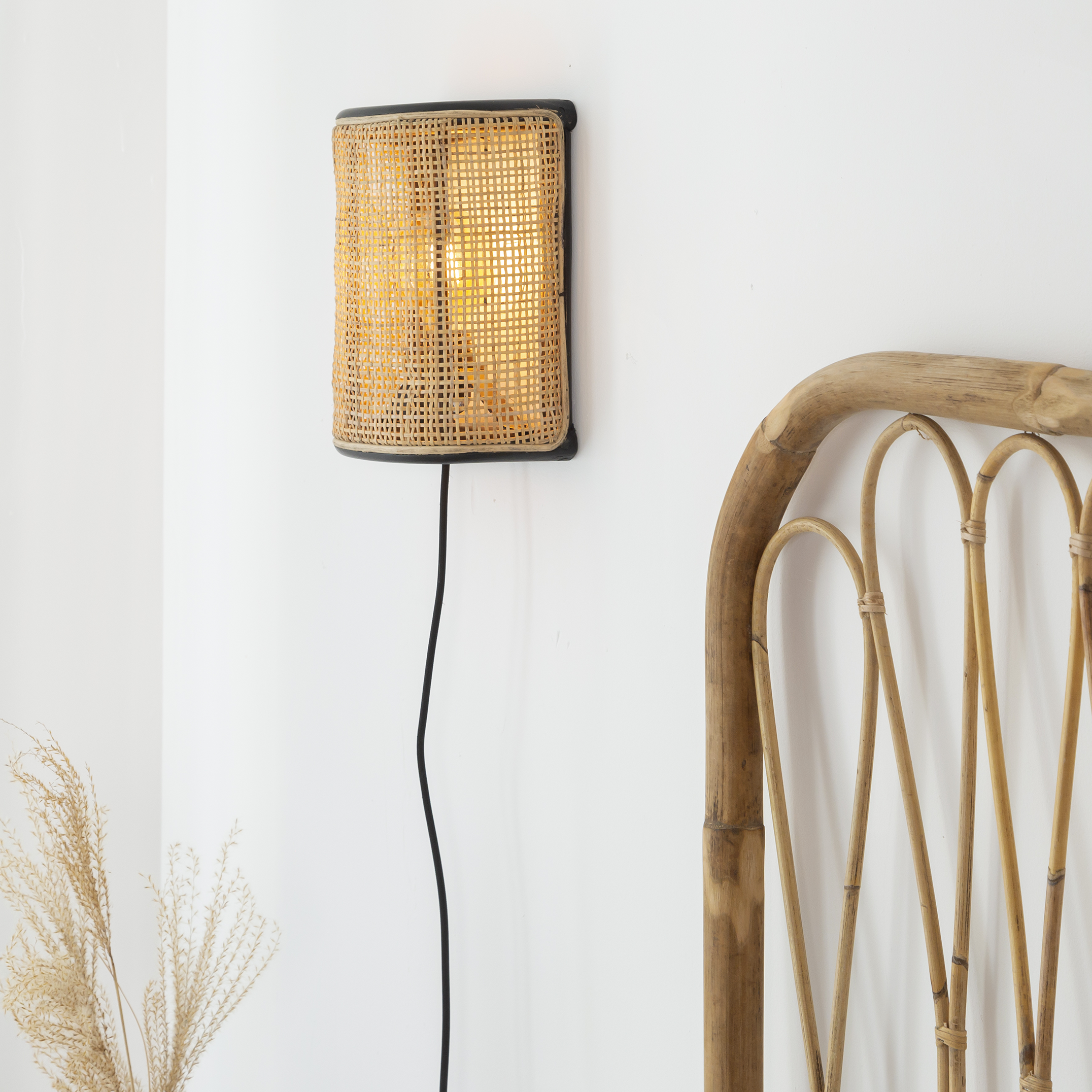 Applique murale demi cercle en rotin et cannage Rim