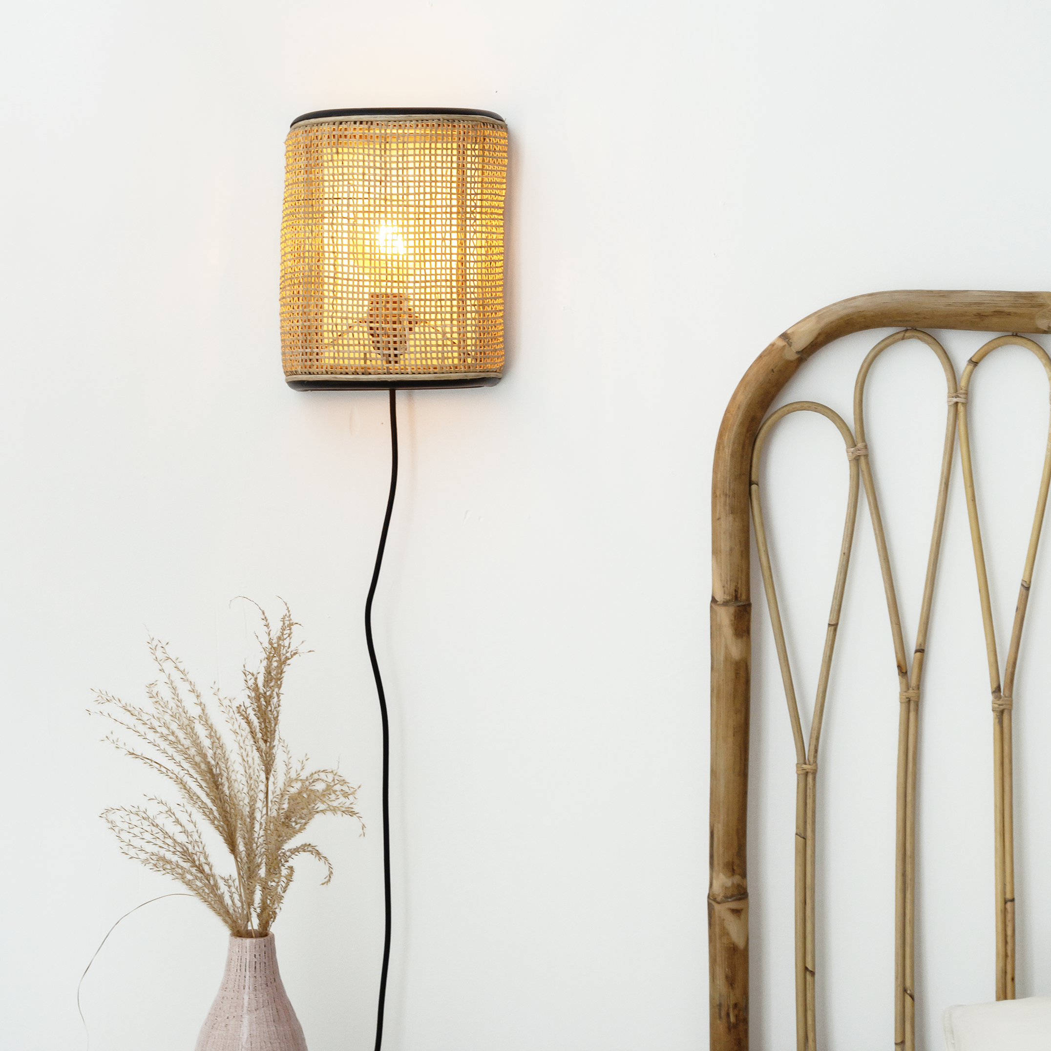 Applique murale demi cercle en rotin et cannage Rim