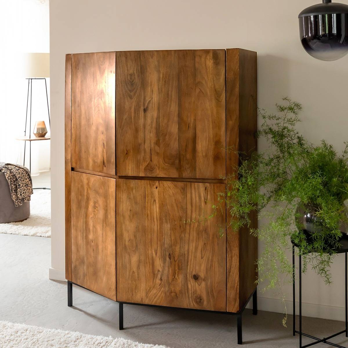 Buffet haut en bois de manguier clair et travertin Josh