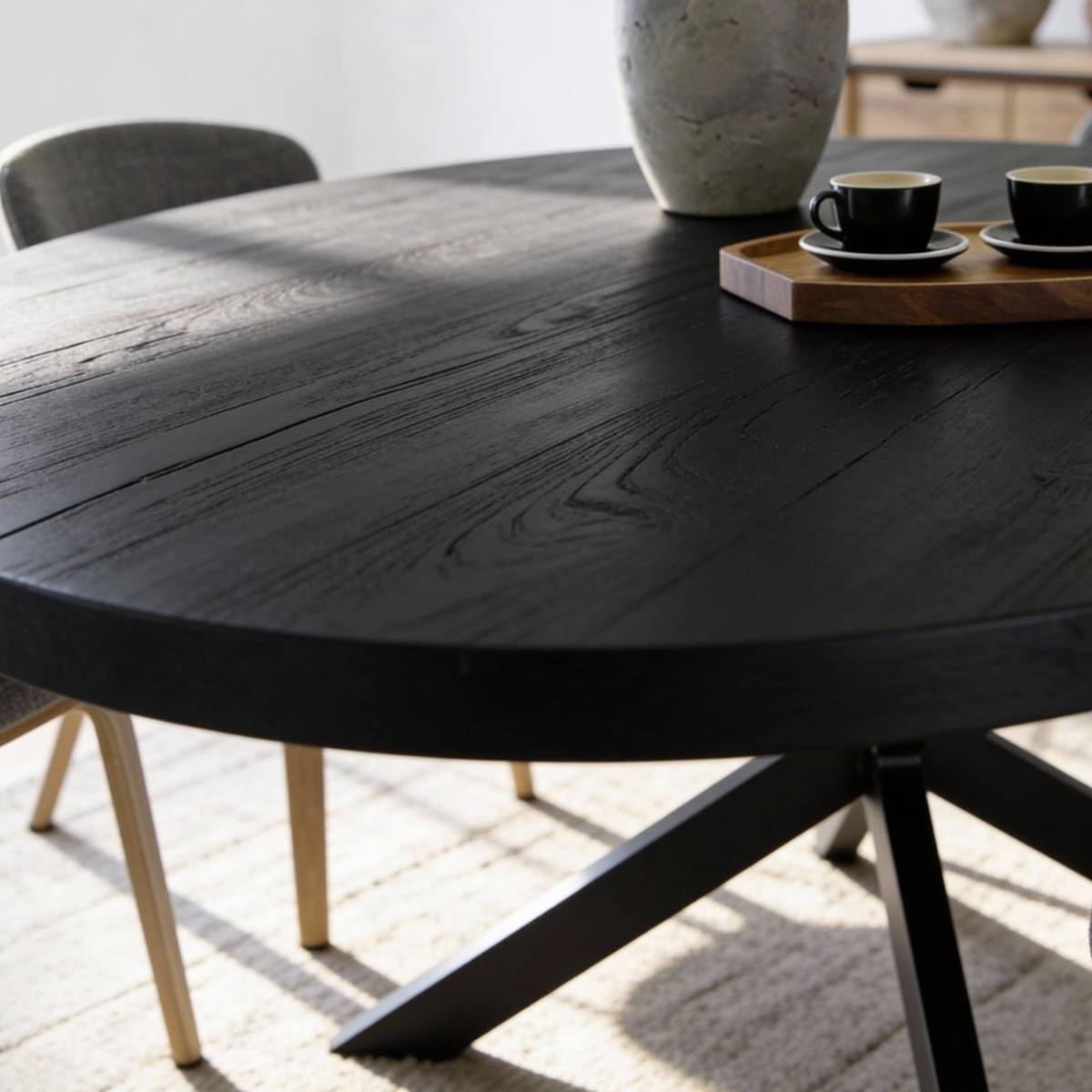 Table à manger ovale en bois de manguier Amor