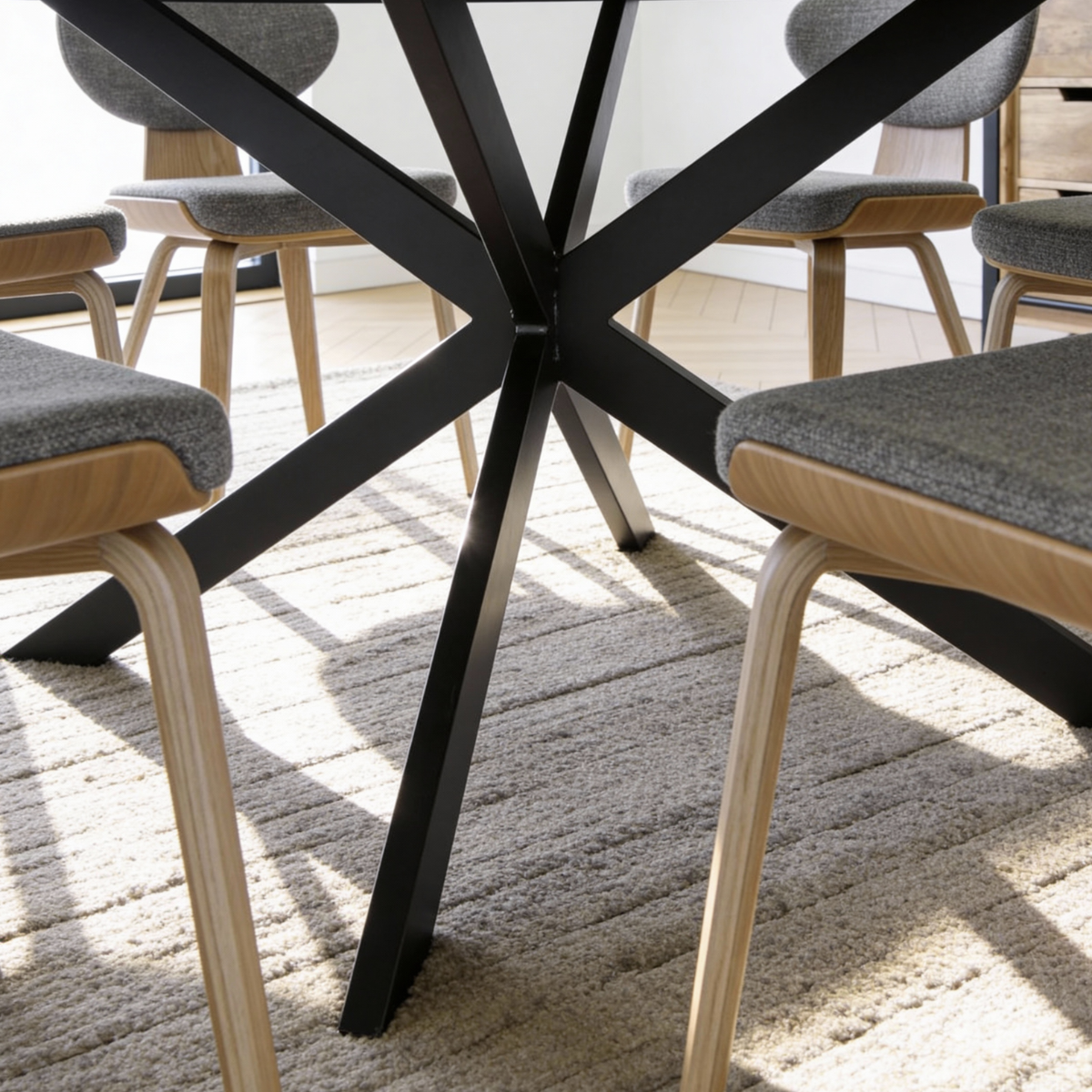 Table à manger ovale en bois de manguier Amor