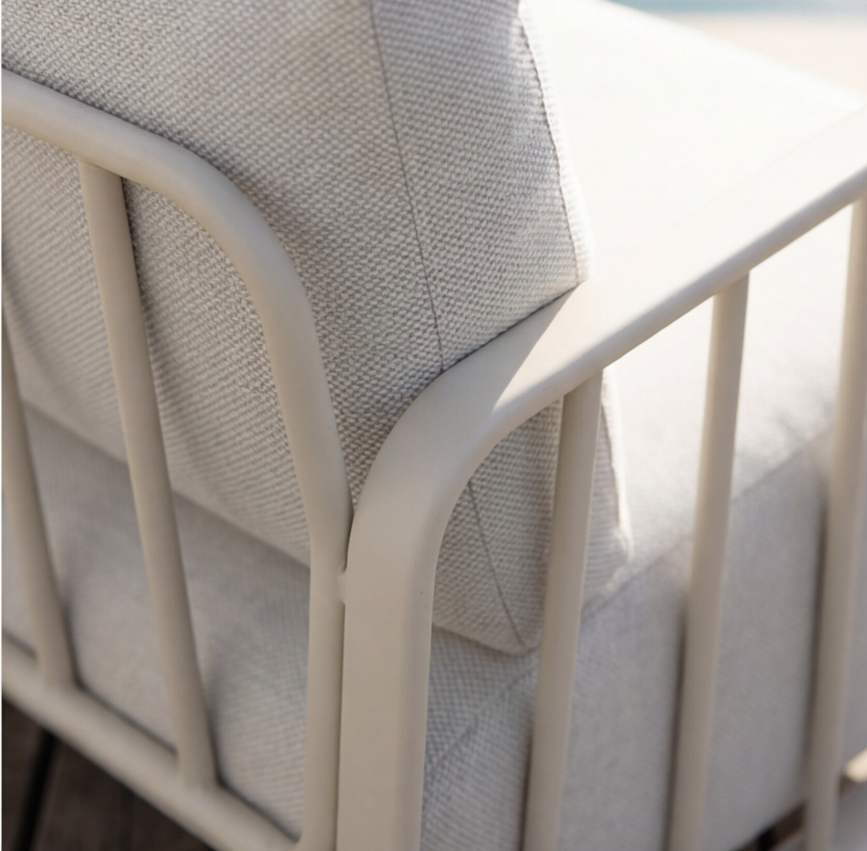 Rocking chair en aluminium pour jardin couleur taupe Zion