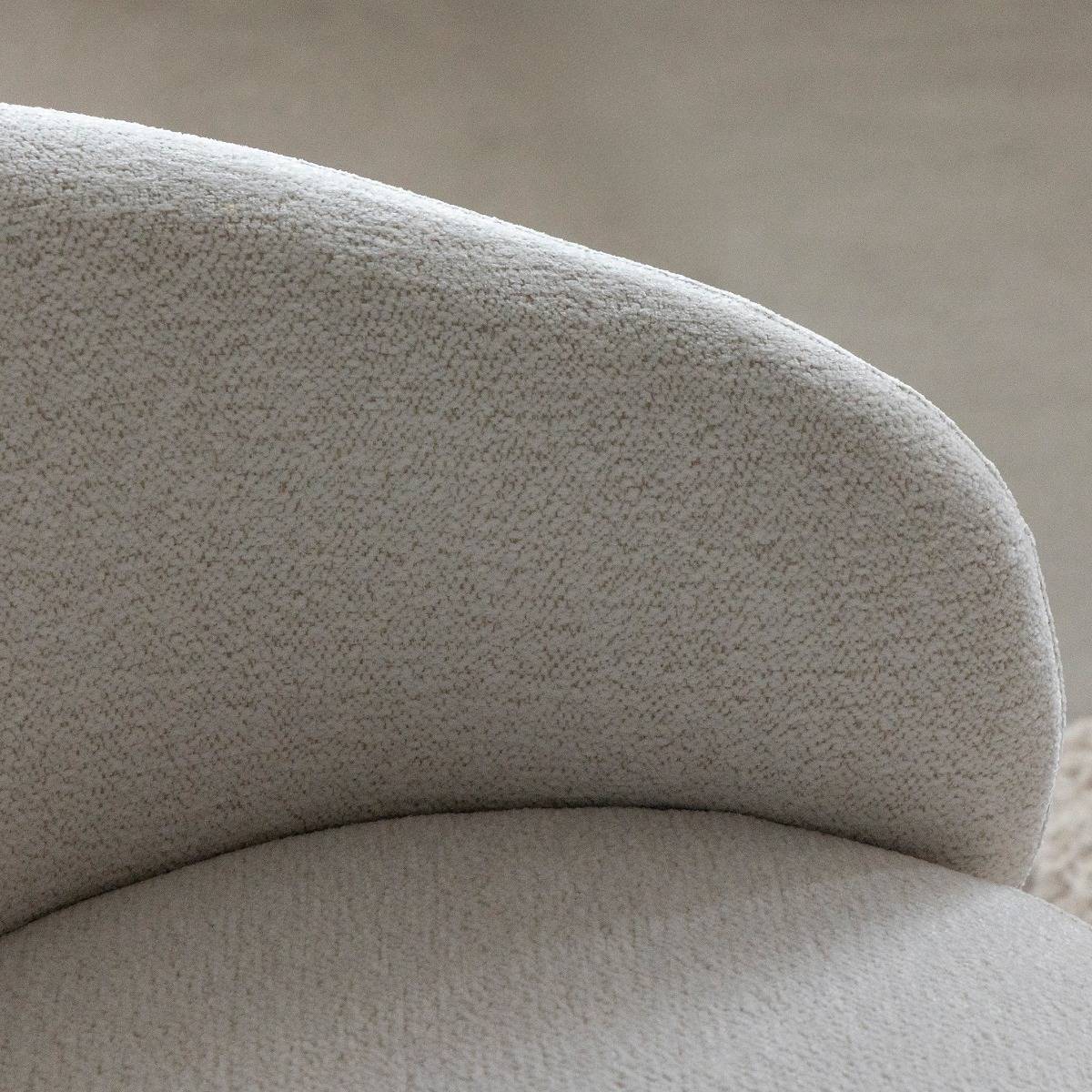 Canapé en tissu bouclette écru Filipa