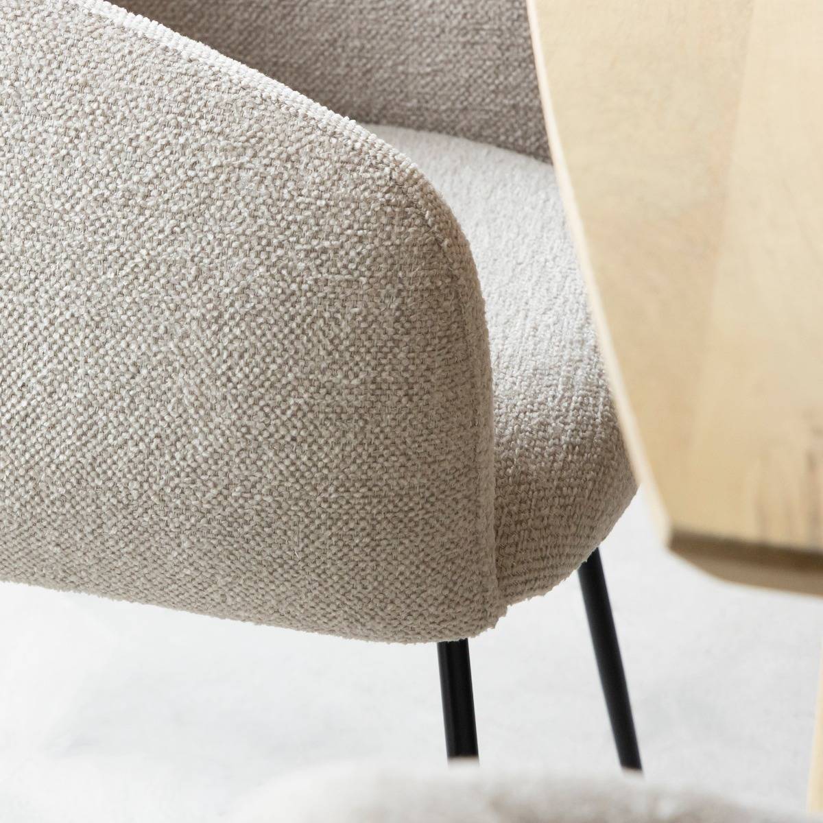 Fauteuil en tissu écru et pieds en métal Sandy