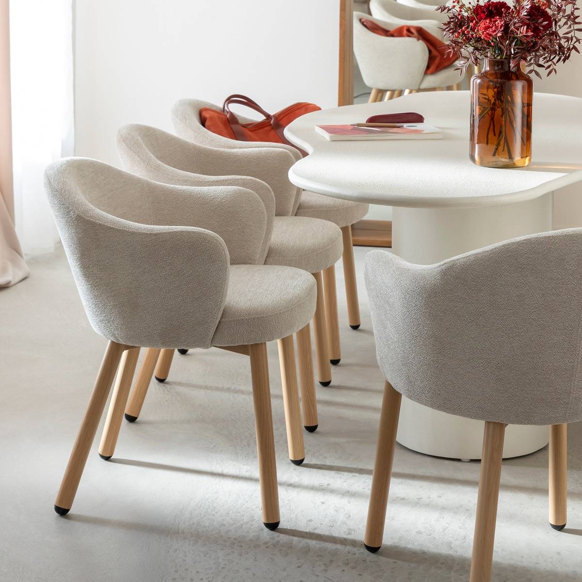 Chaise en tissu écru et pieds en métal effet bois Mayi (lot de 2)