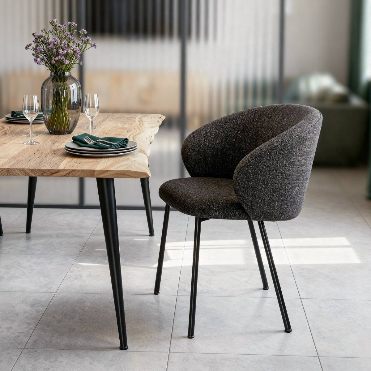 Chaise avec accoudoirs ronds en tissu gris anthracite et pieds en métal Cléa (lot de 2)