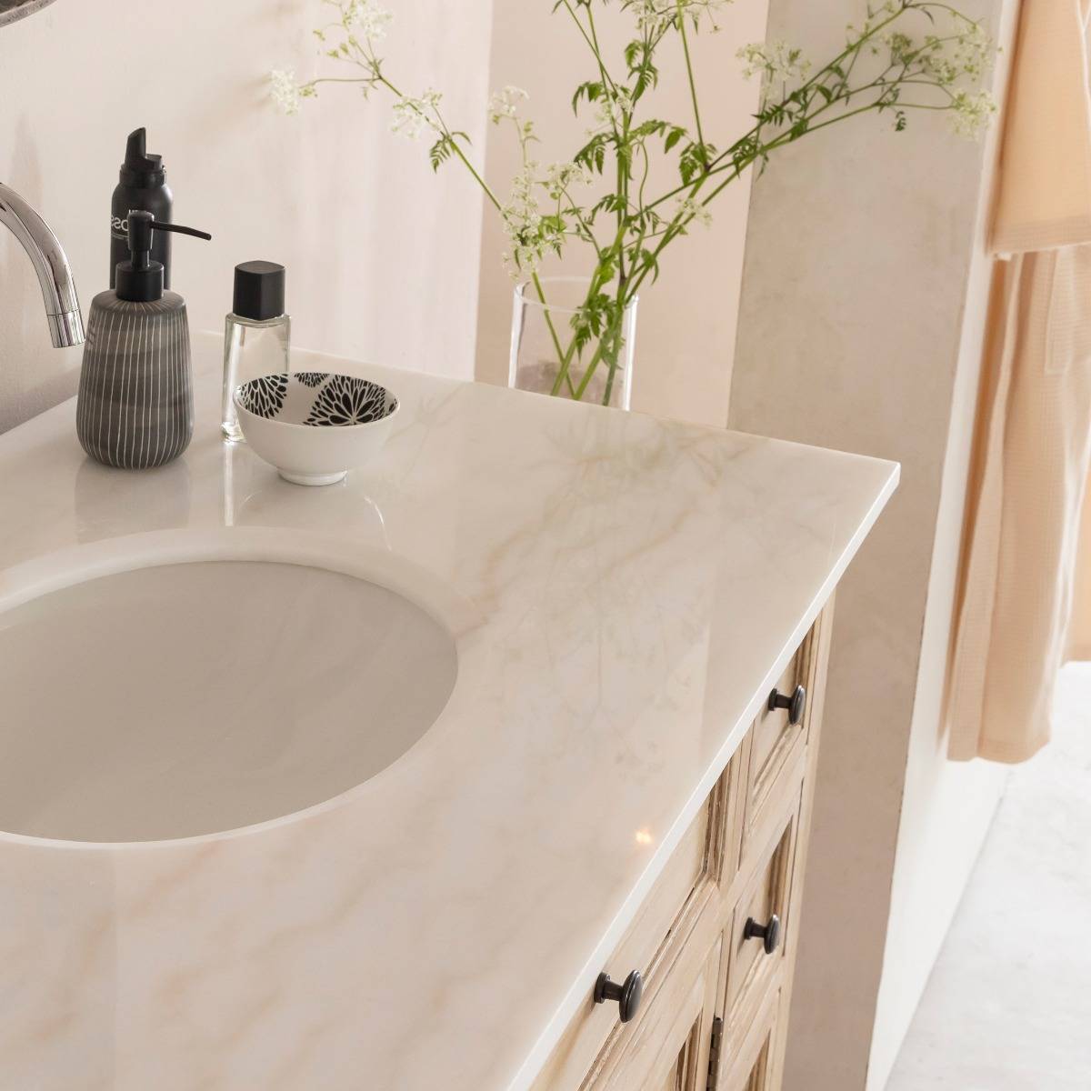 Meuble salle de bain en vieux pin et marbre blanc Octavie