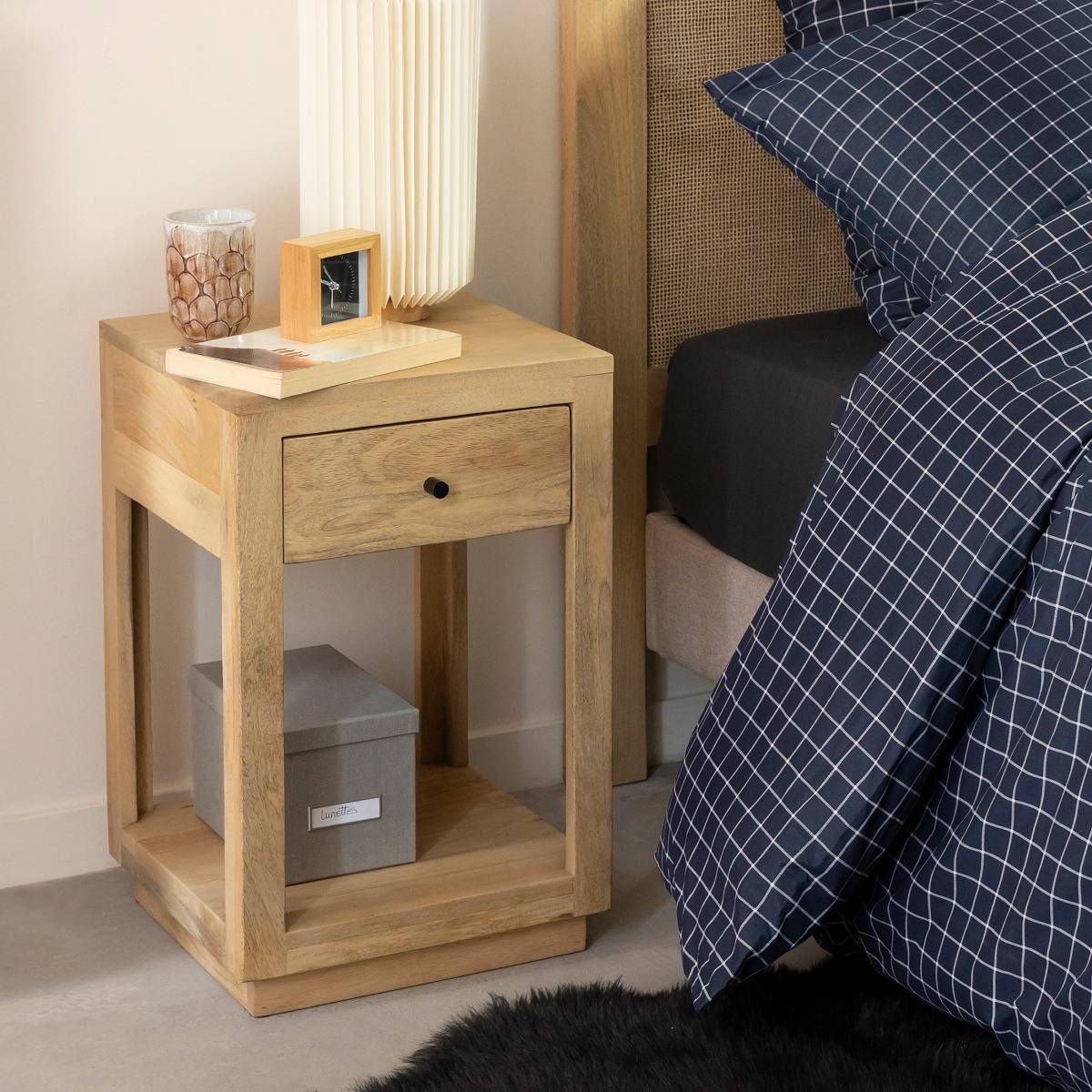 Table de chevet en bois de manguier Amara