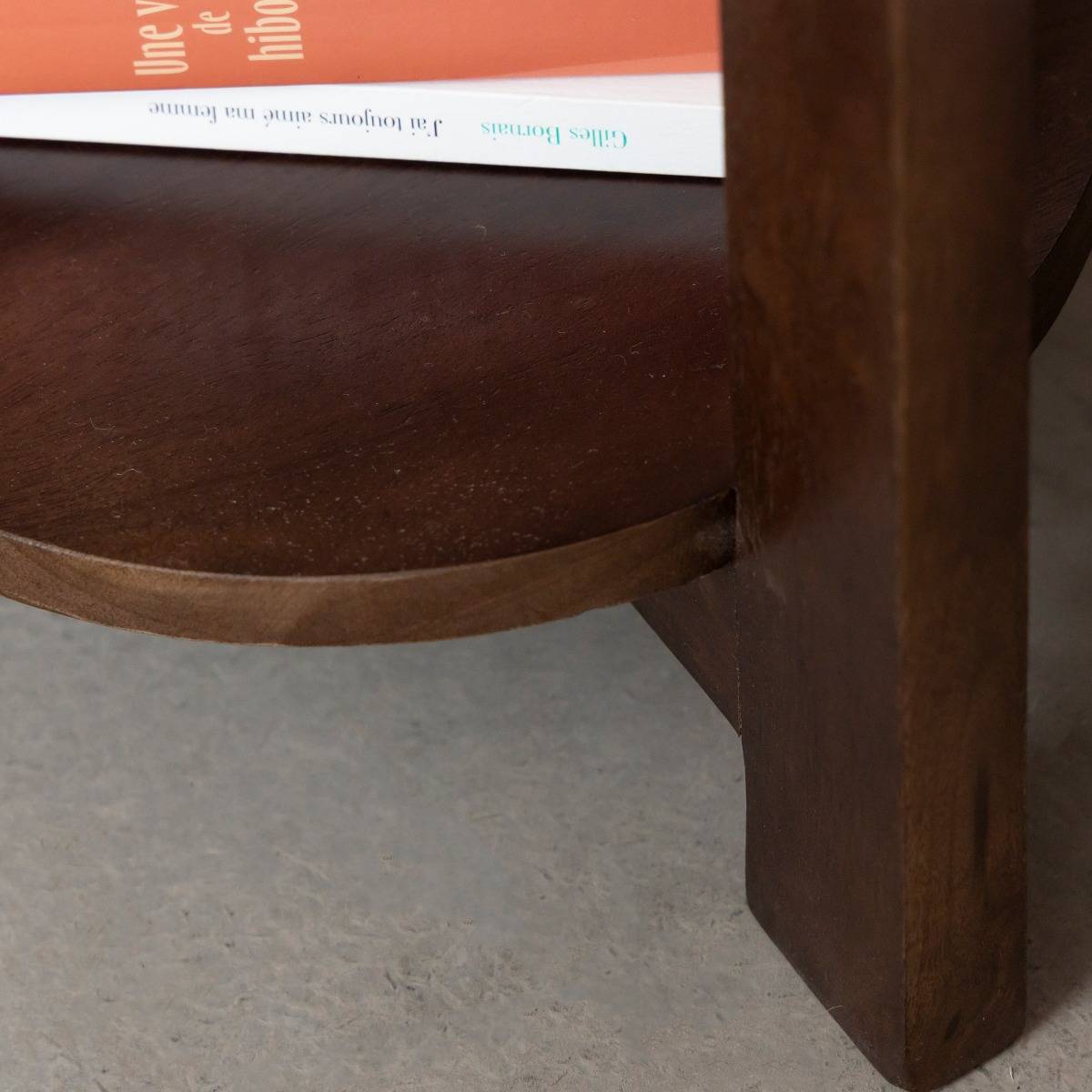 Table de chevet ovale en bois de manguier Sharon