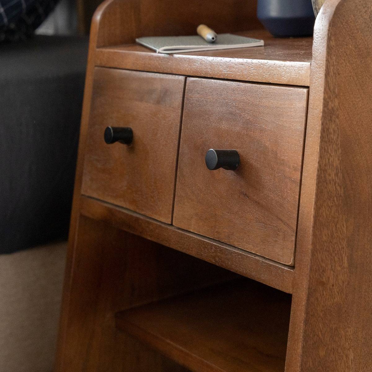 Table de chevet en bois de manguier Irène