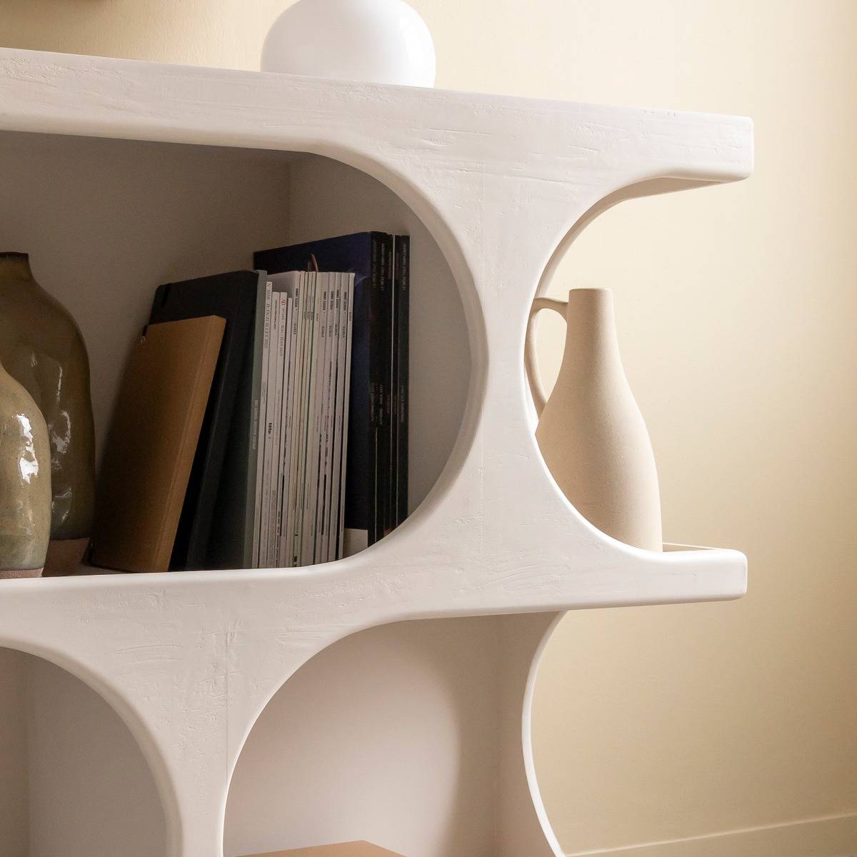 Bibliothèque en bois blanc peint Niklas