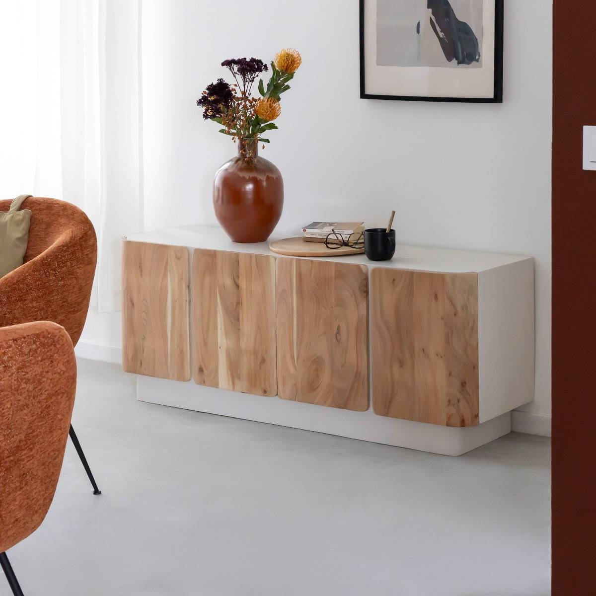 Buffet en bois de manguier blanchi et portes en acacia Mary