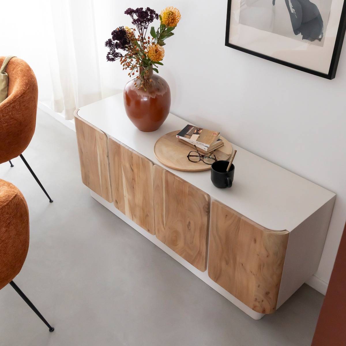 Buffet en bois de manguier blanchi et portes en acacia Mary