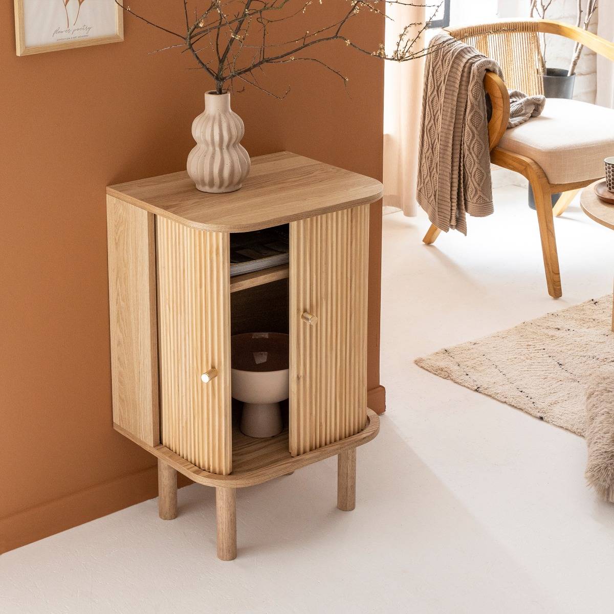 Petite armoire en bois de pin Colin