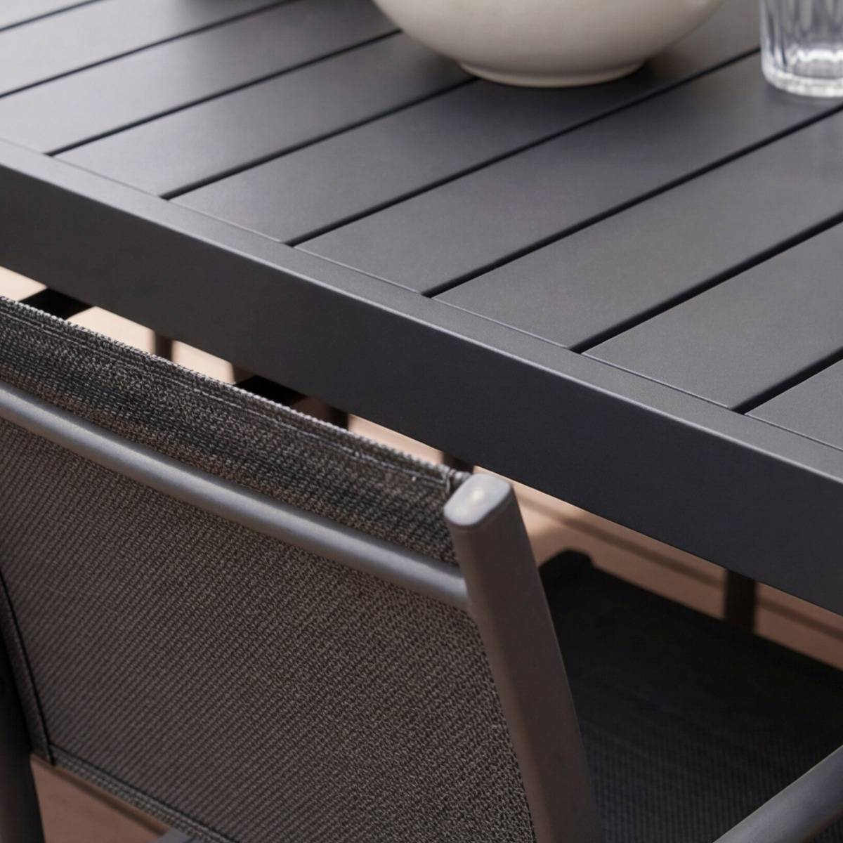Table de jardin en aluminium rectangulaire gris Kaïa